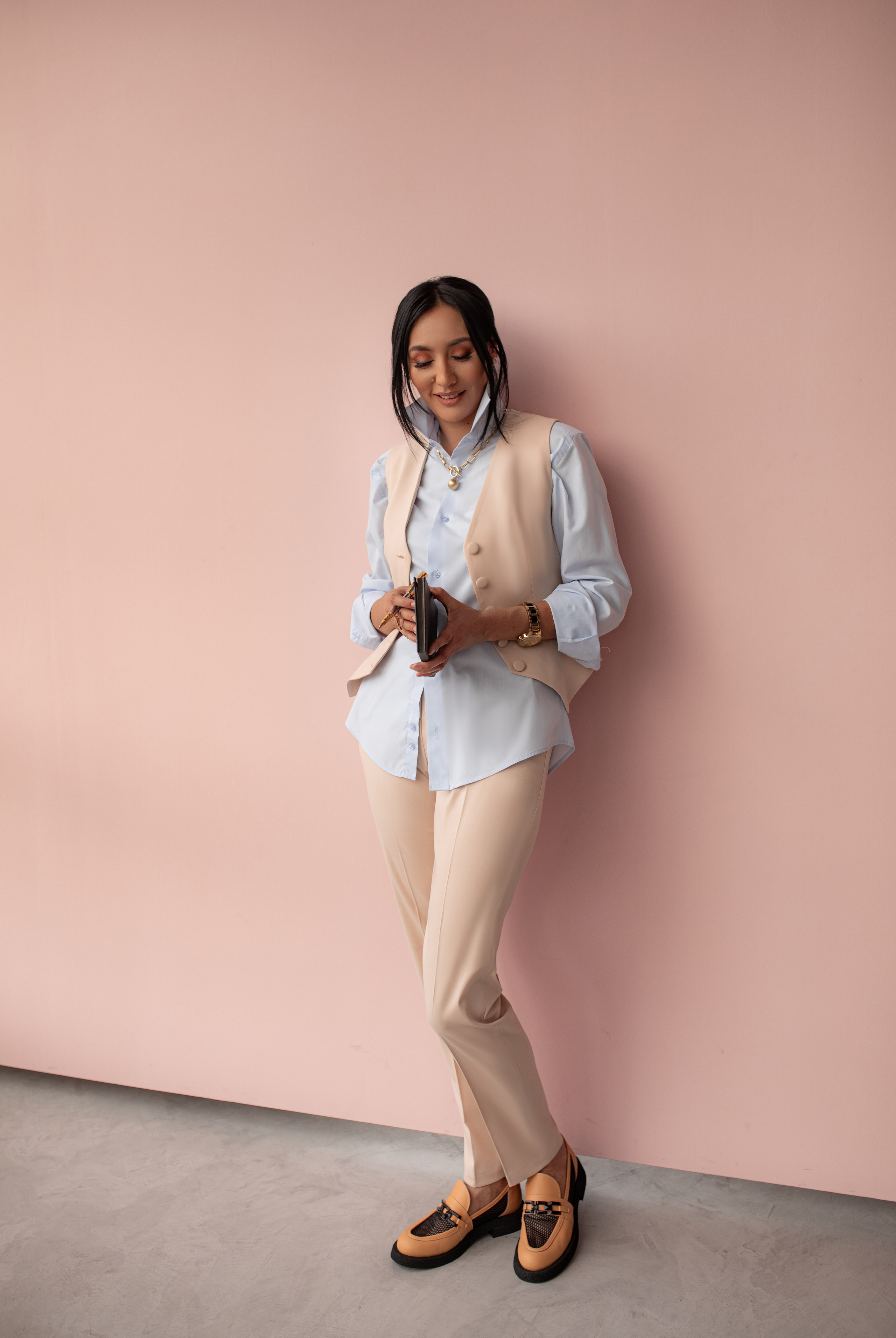 Мадина. Финансы. Валерия Вартанова. Фотограф