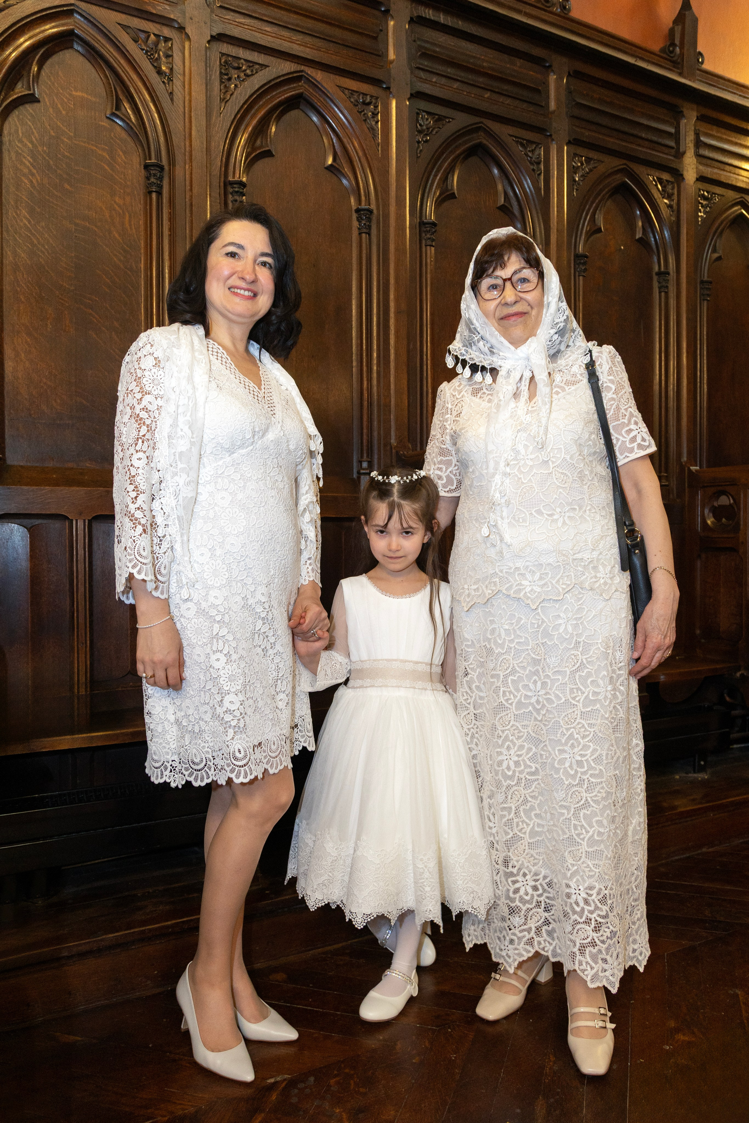 Un petit aperçu du baptême d’Emma ✨. Wedding, event and family photographer in Paris, Emilian Olaru