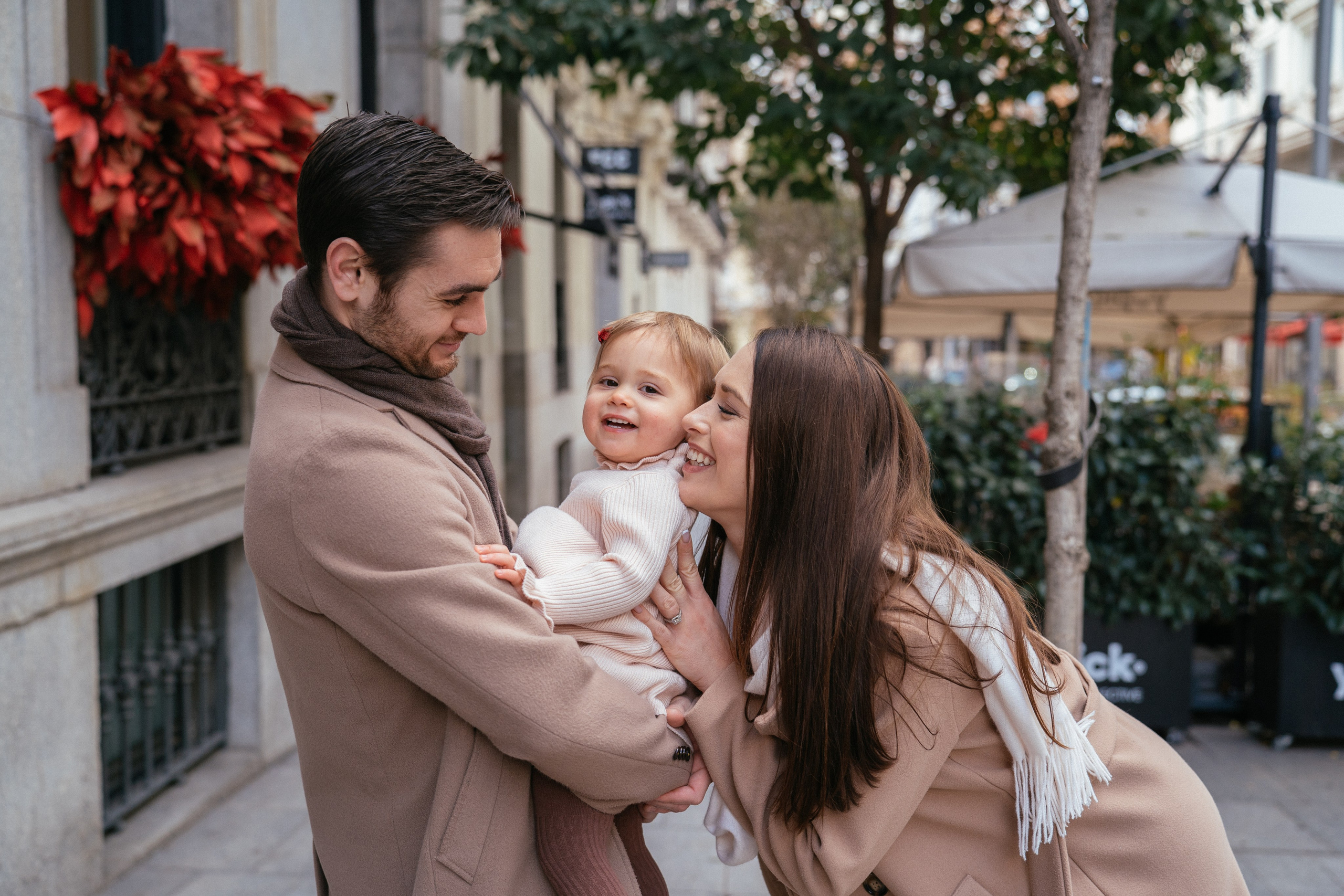 Juilette & family. Photographer in Madrid, Spain. Alyona Belyaninova
