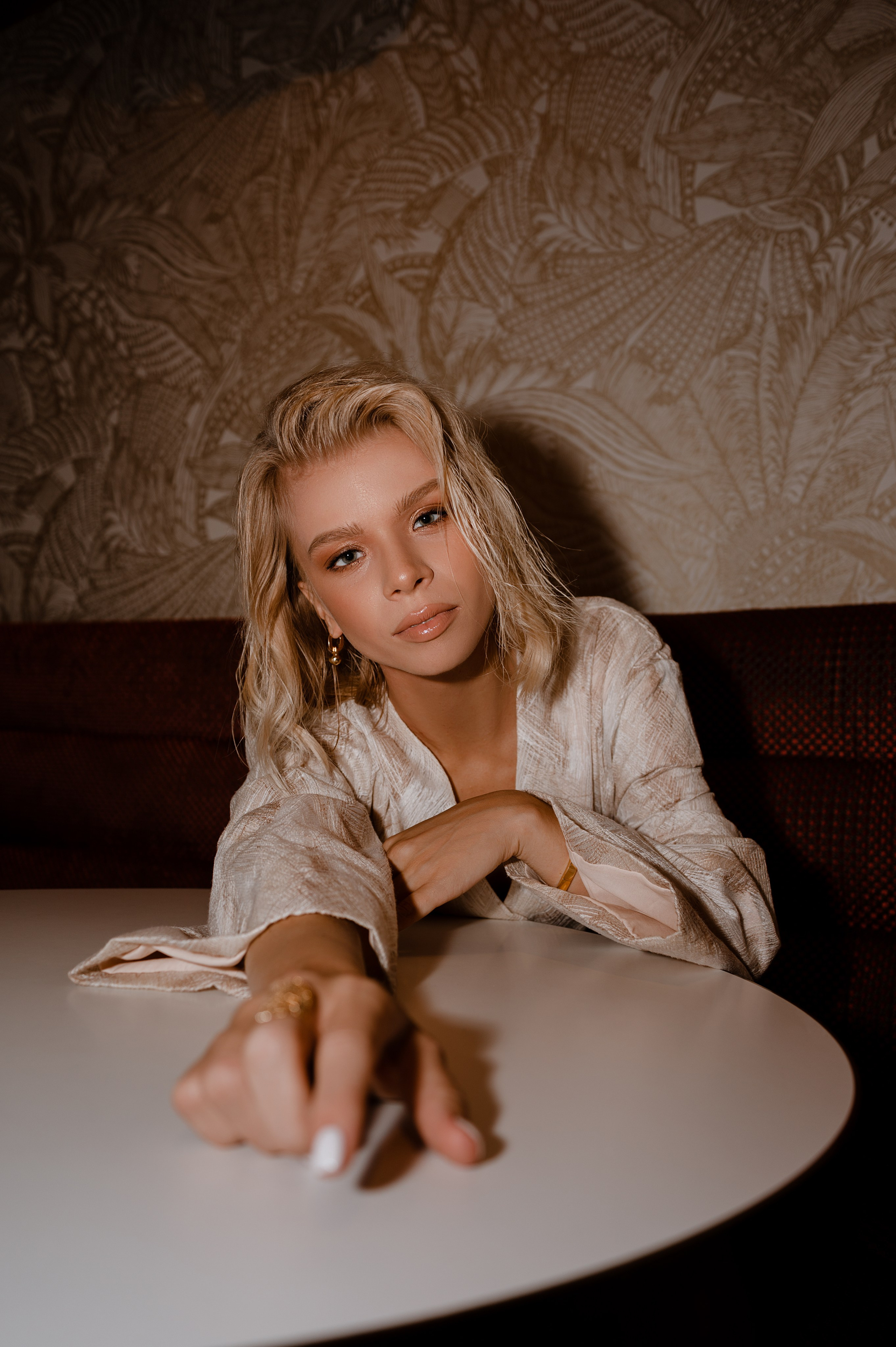 Sasha. ANNA-MARIA PHOTO CONTENT CREATOR — photographer, aesthete, artist, and visual expert for Instagram in Prague