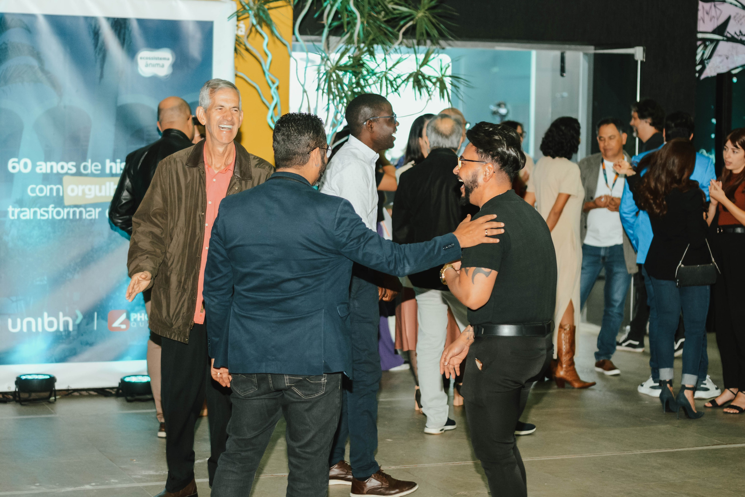 Institucionais, Workshops e Palestras. Clicks