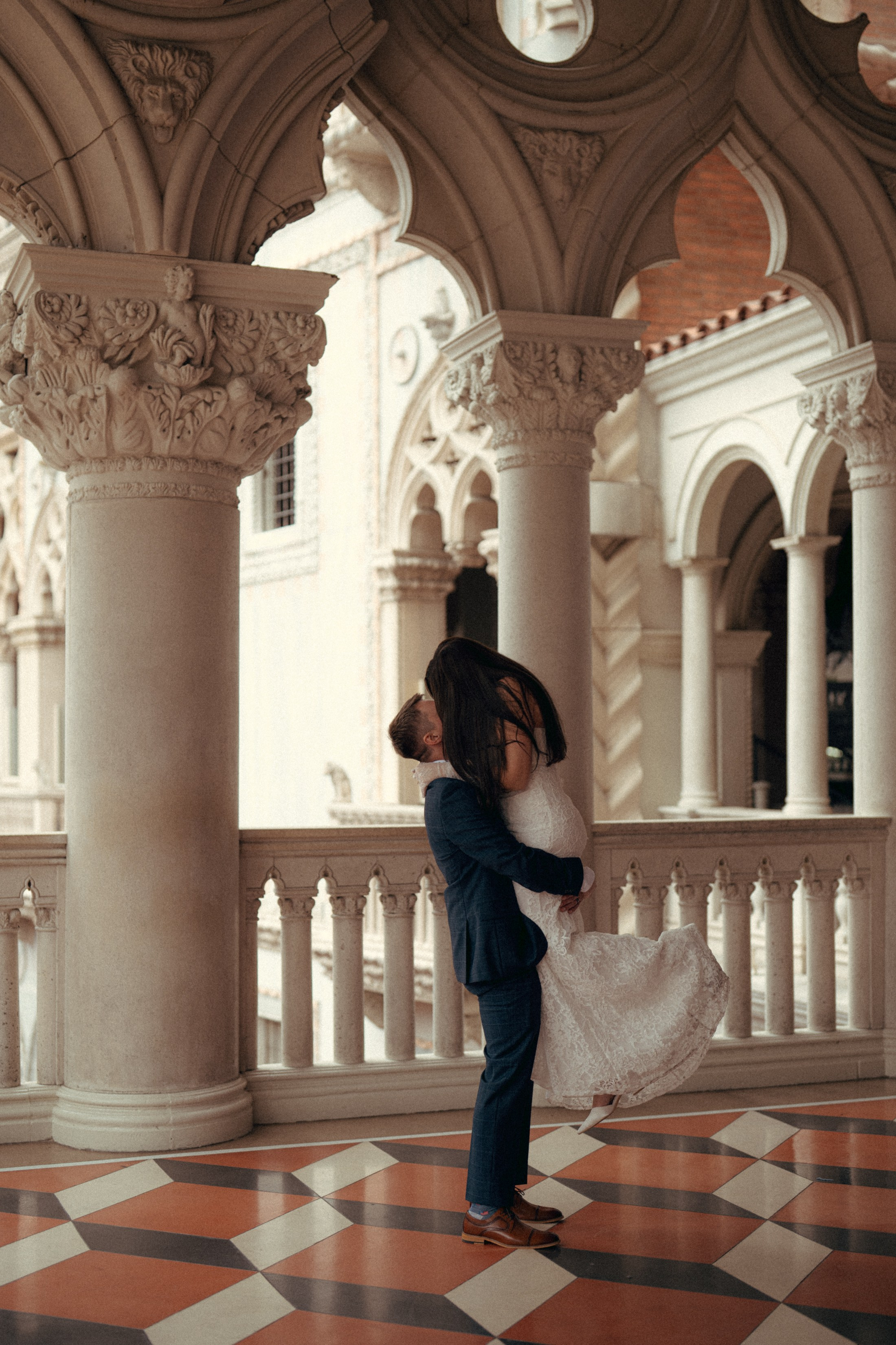 Madeline&Jack. Wedding & elopement photographer Viktoriya Kravtsov. Las Vegas