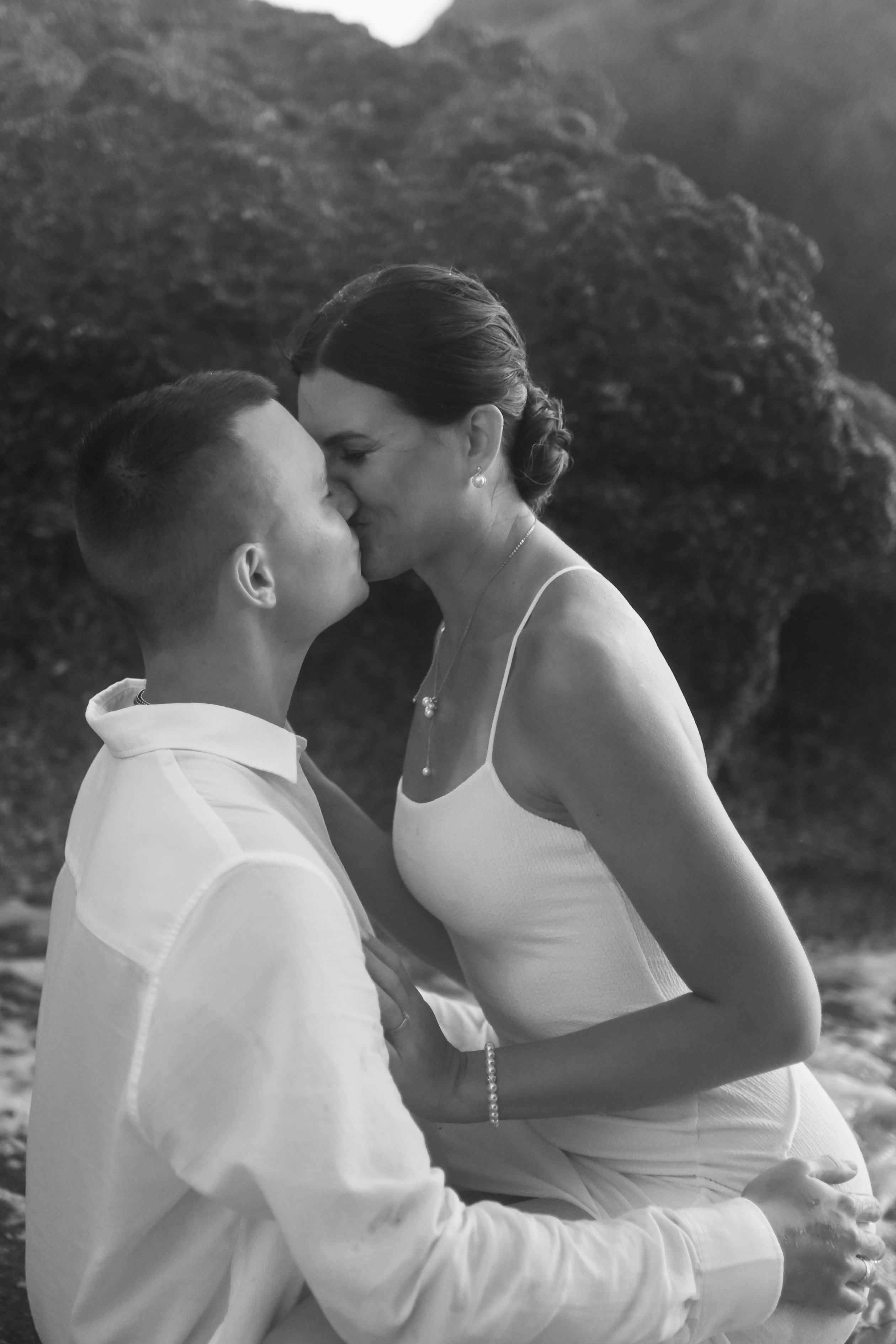 Honeymoon photoshoot Rhodes. Photographer in Rhodes Island