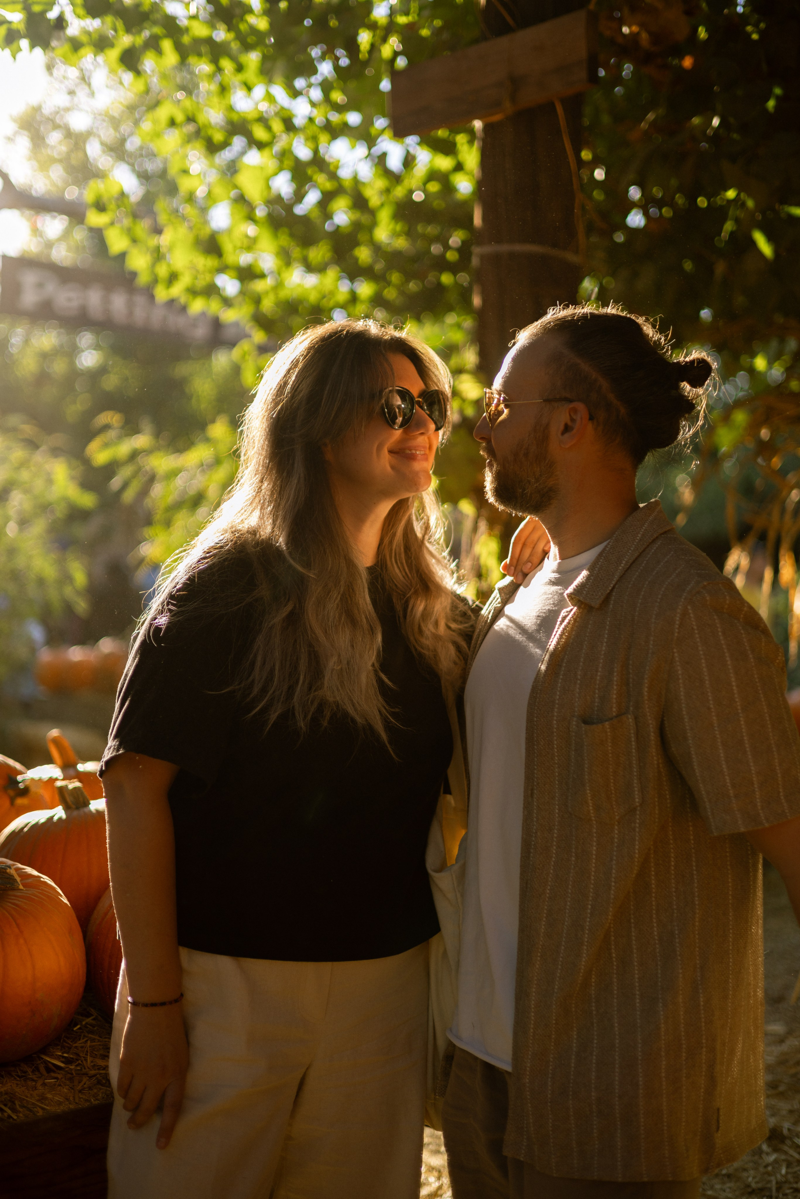 Julia, Sergey & Tessa at the Pumpkin Patch. Photographer in Los Angeles. Julia Ishmuratova