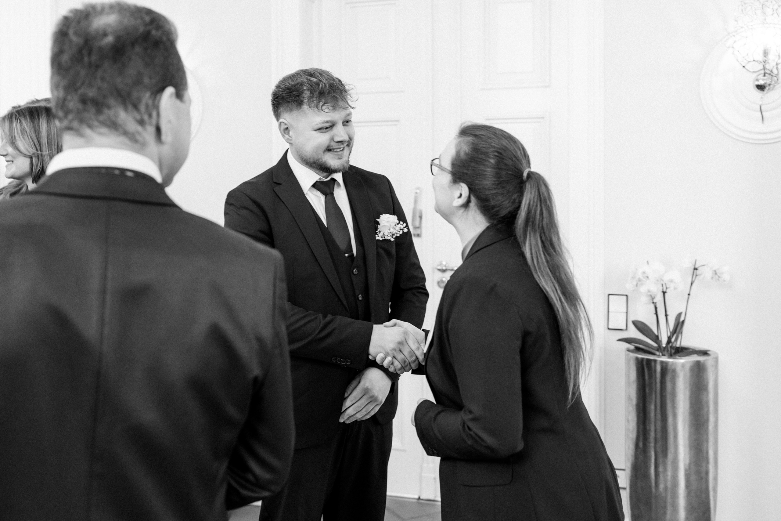 Standesamtliche Trauung Ovelgönne – Natürliche Hochzeitsfotos & Emotionale Reportagen!. Hochzeitsfotografin in Gütersloh | Authentische Hochzeitsreportagen | TK Photographie