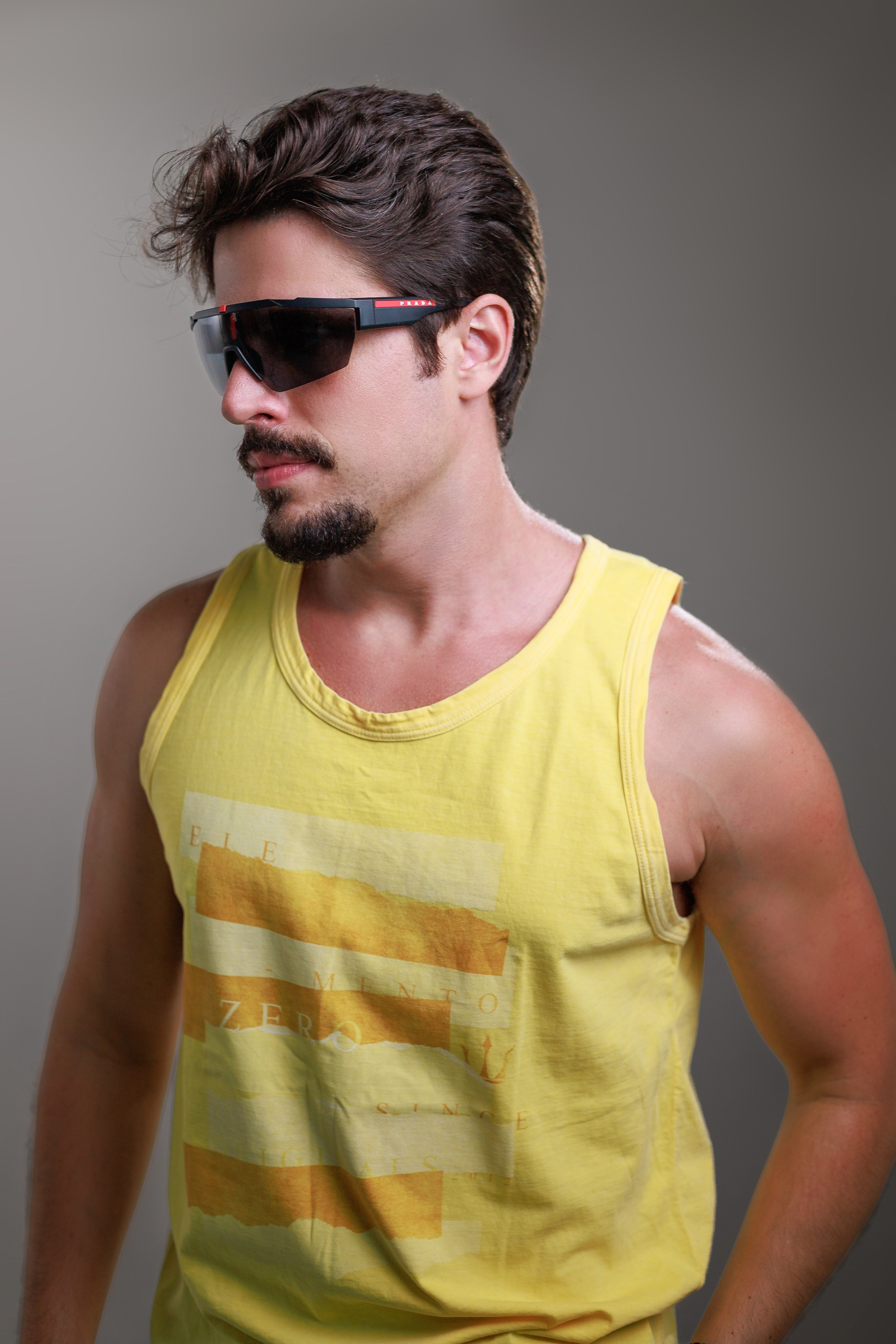 2023 | Otikas Kika — Álvaro — Estudio. Denis Damasceno | Fotografia