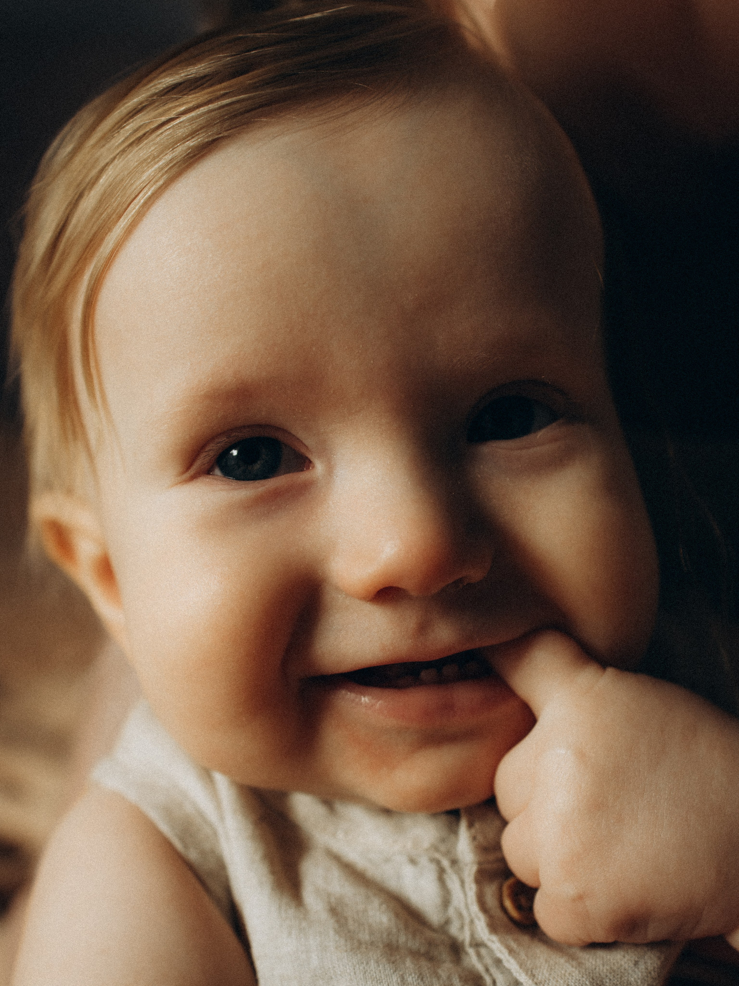 Victoria’s family. Kristina, portrait and family photographer in Helsinki