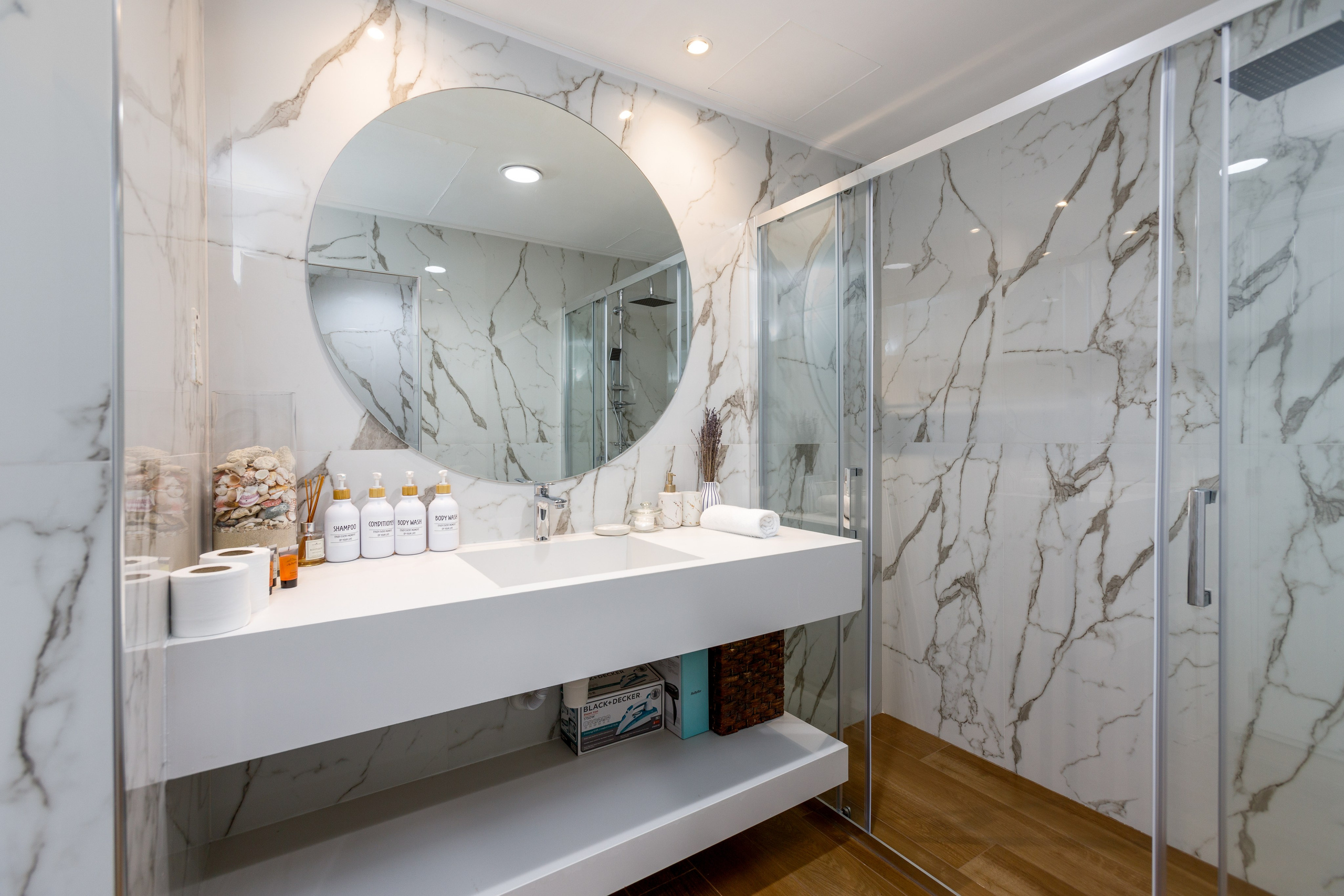 Shams, Jumeirah Beach Residence. Samy Mar Boy │Portrait, Automotive and Real Estate Photographer