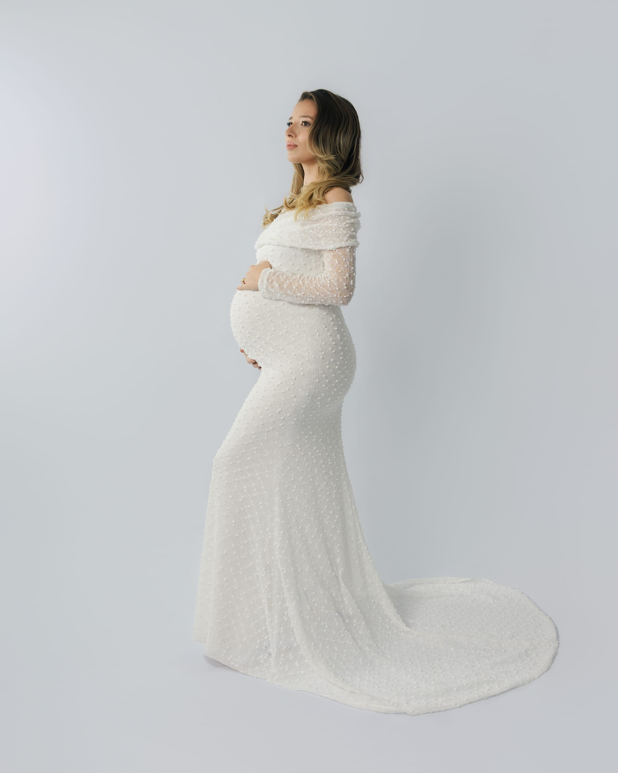 Elegant Studio Maternity Photography in Rotterdam
