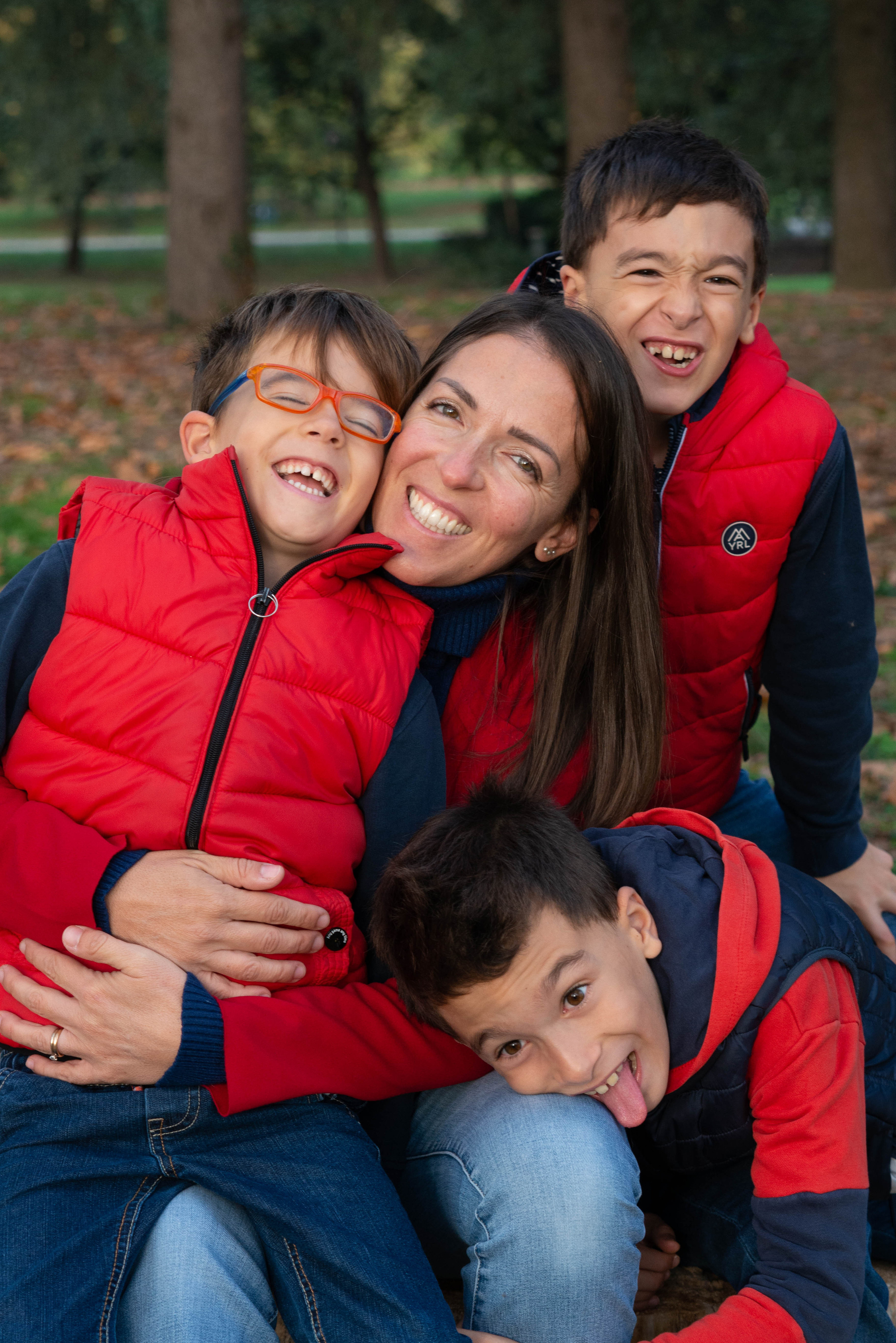 Big family session in Milan, Italy. Family and portrait photographer in Milan Daria Volkosh