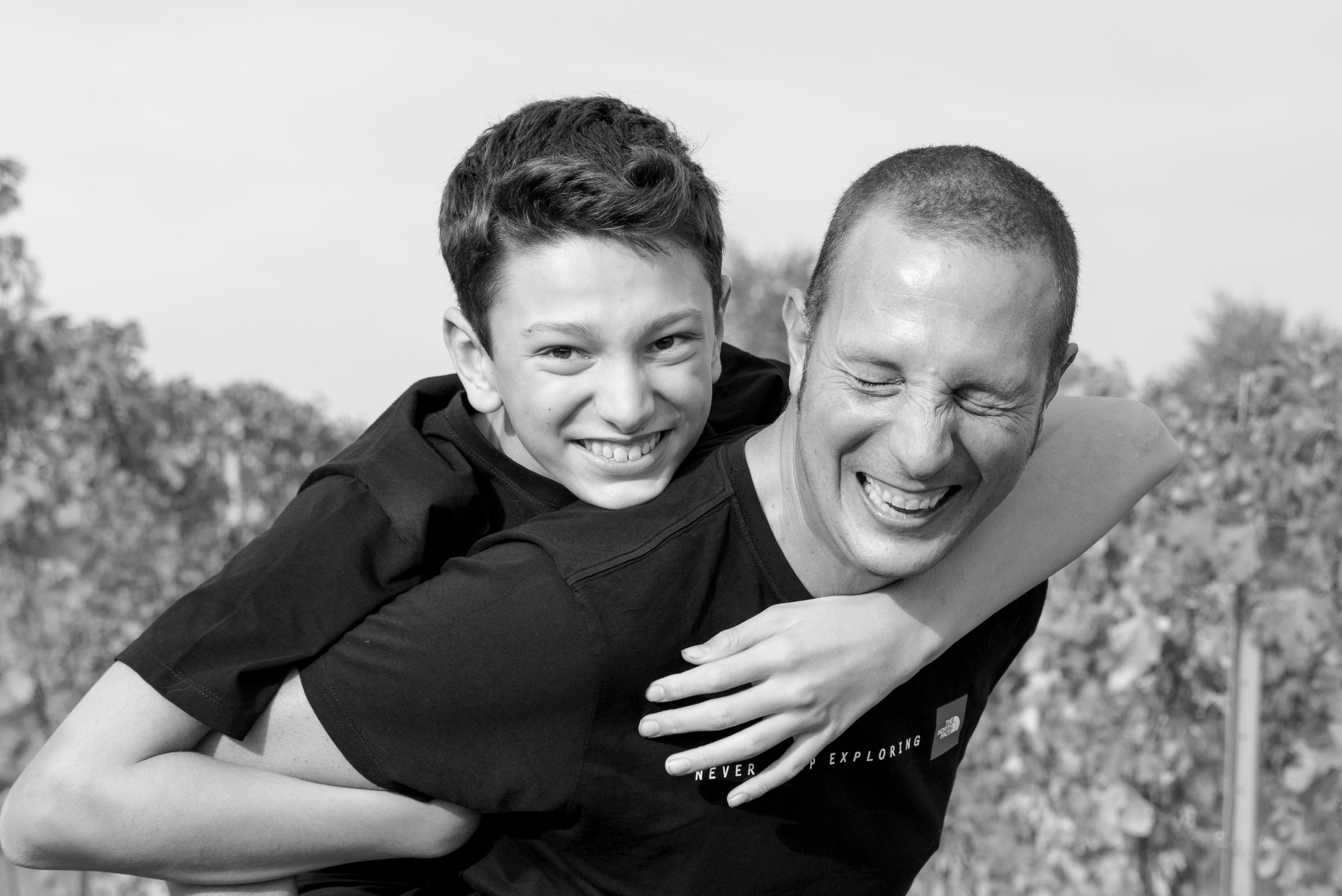 Family session in Piedmont, Italy. Fotografa specializzata in foto di famiglia a Milano Daria Volkosh