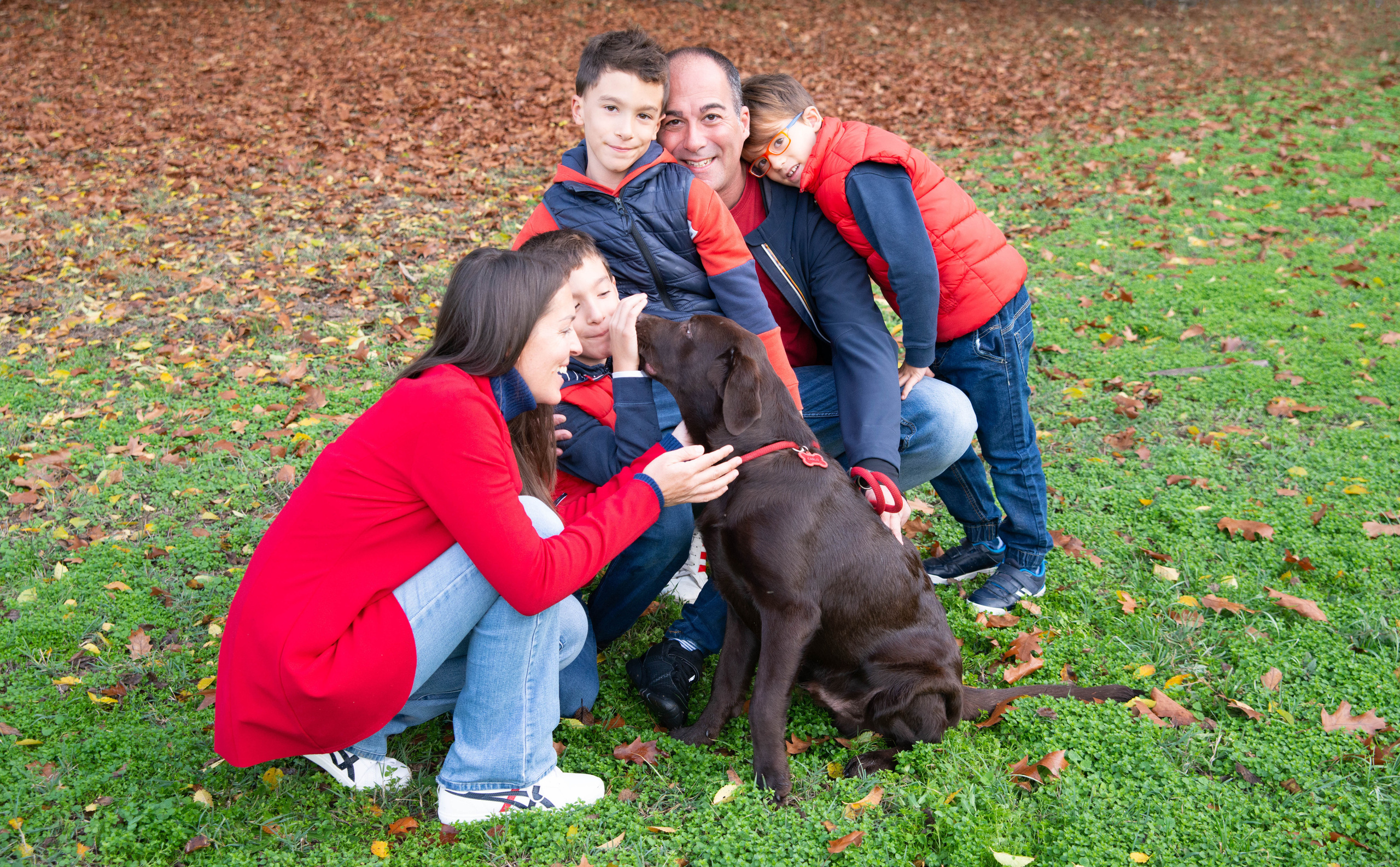 Big family session in Milan, Italy. Family and portrait photographer in Milan Daria Volkosh