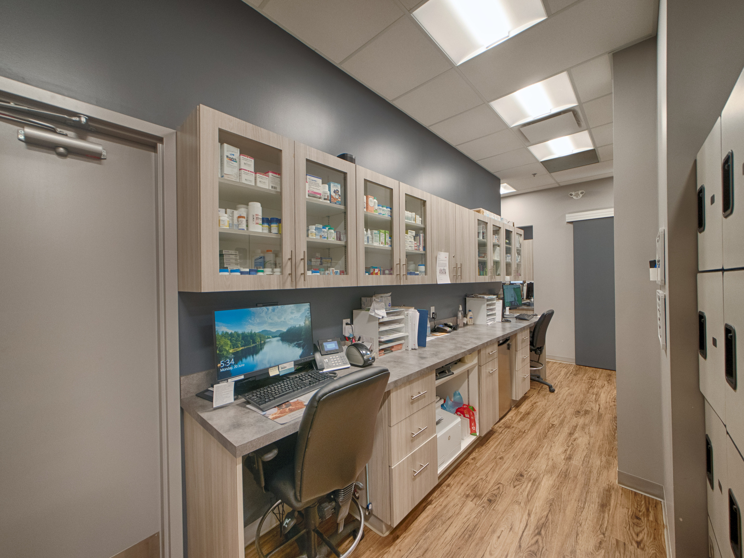 Real estate photography | Brintnell Veterinary Hospital