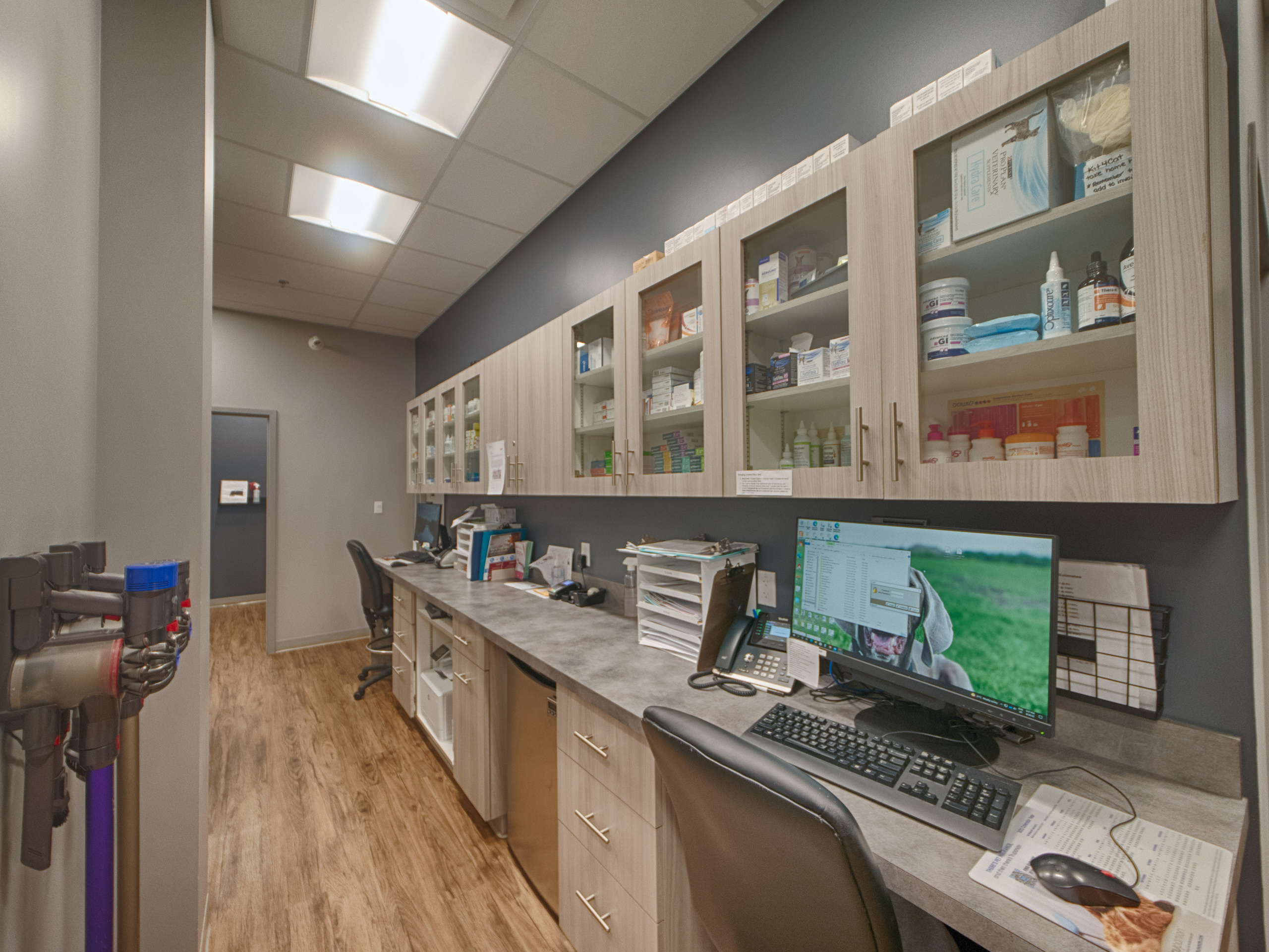 Real estate photography | Brintnell Veterinary Hospital