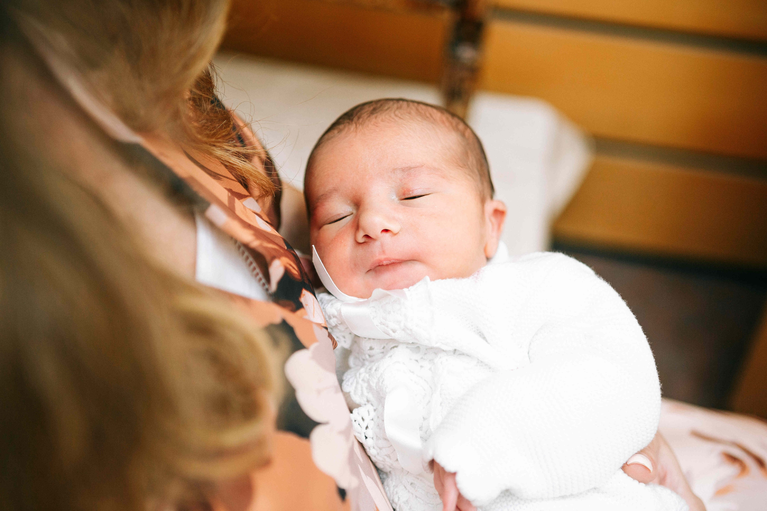 BRITH MILA IN THE SMALL SYNAGOGUE. PHOTOGRAPHER IN ISRAEL