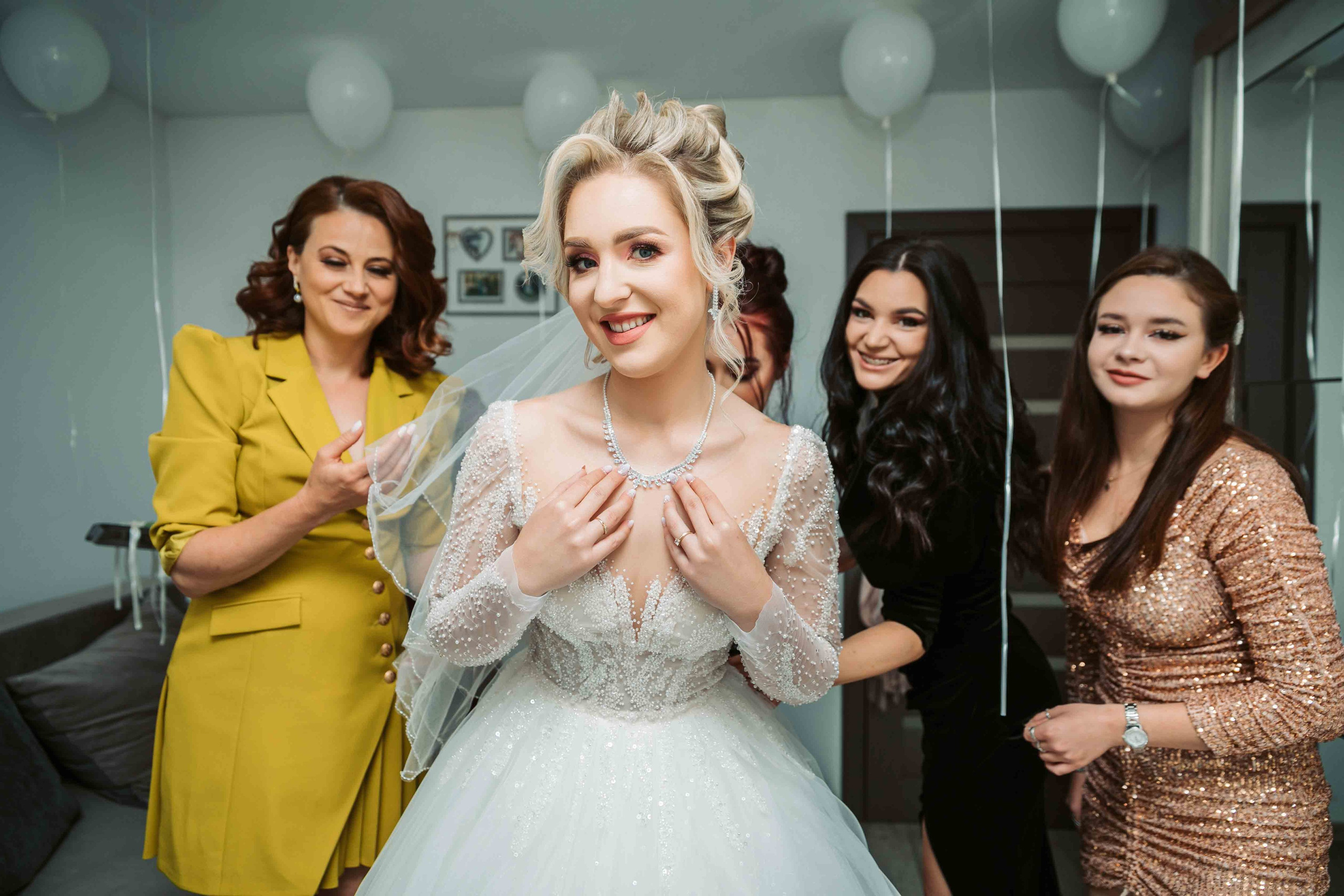 Andreea & Răzvan. Contrast Studio