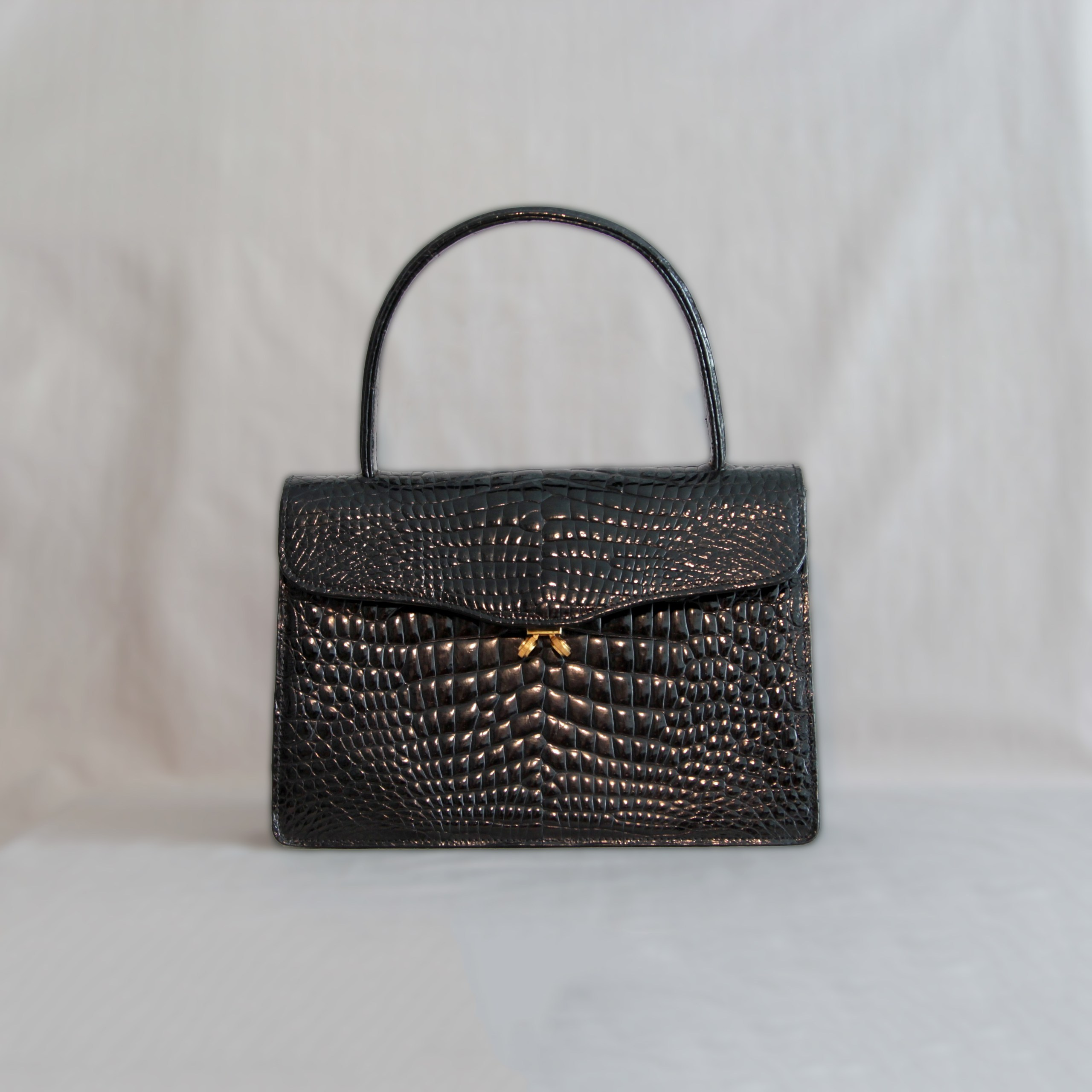 Bag10. Современнные и актикварные украшения в Барселоне, Москве и Санкт-Петербурге