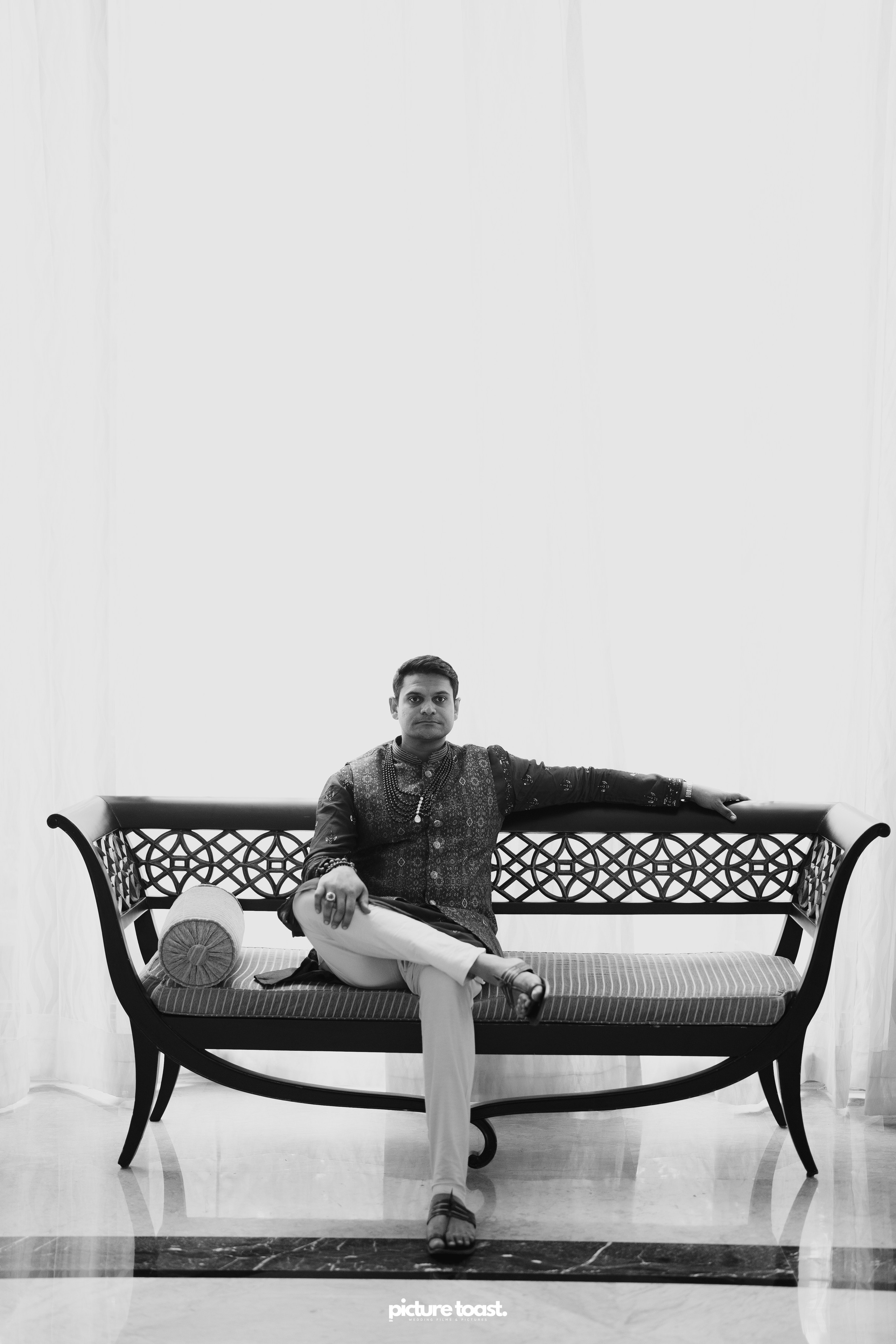 South Indian Wedding Ft. Aashna & Rajiv. Fine art Wedding Photographers in India & Canada