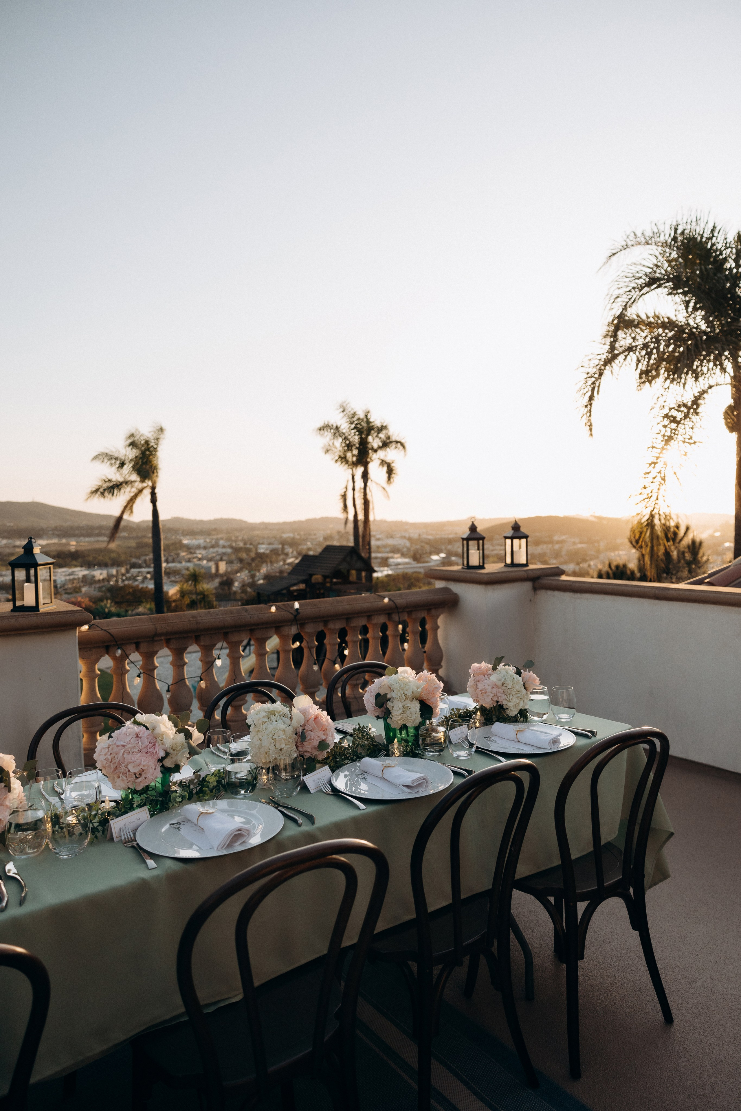 Welcome Diner. Wedding and family photographer San Diego