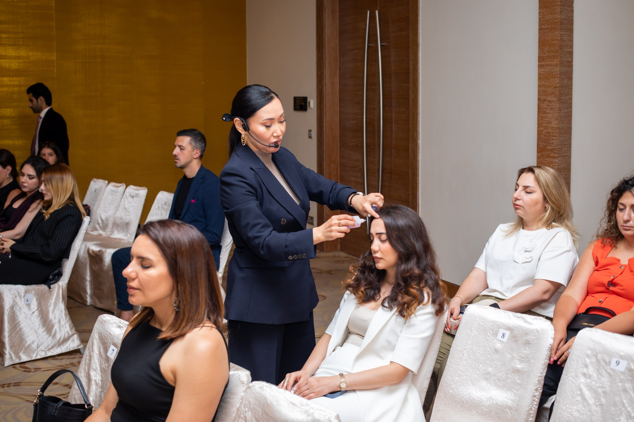 Laura Omuralieva — “The Woman of the New Age and Her Meta-Skills”. Fotograf Baku