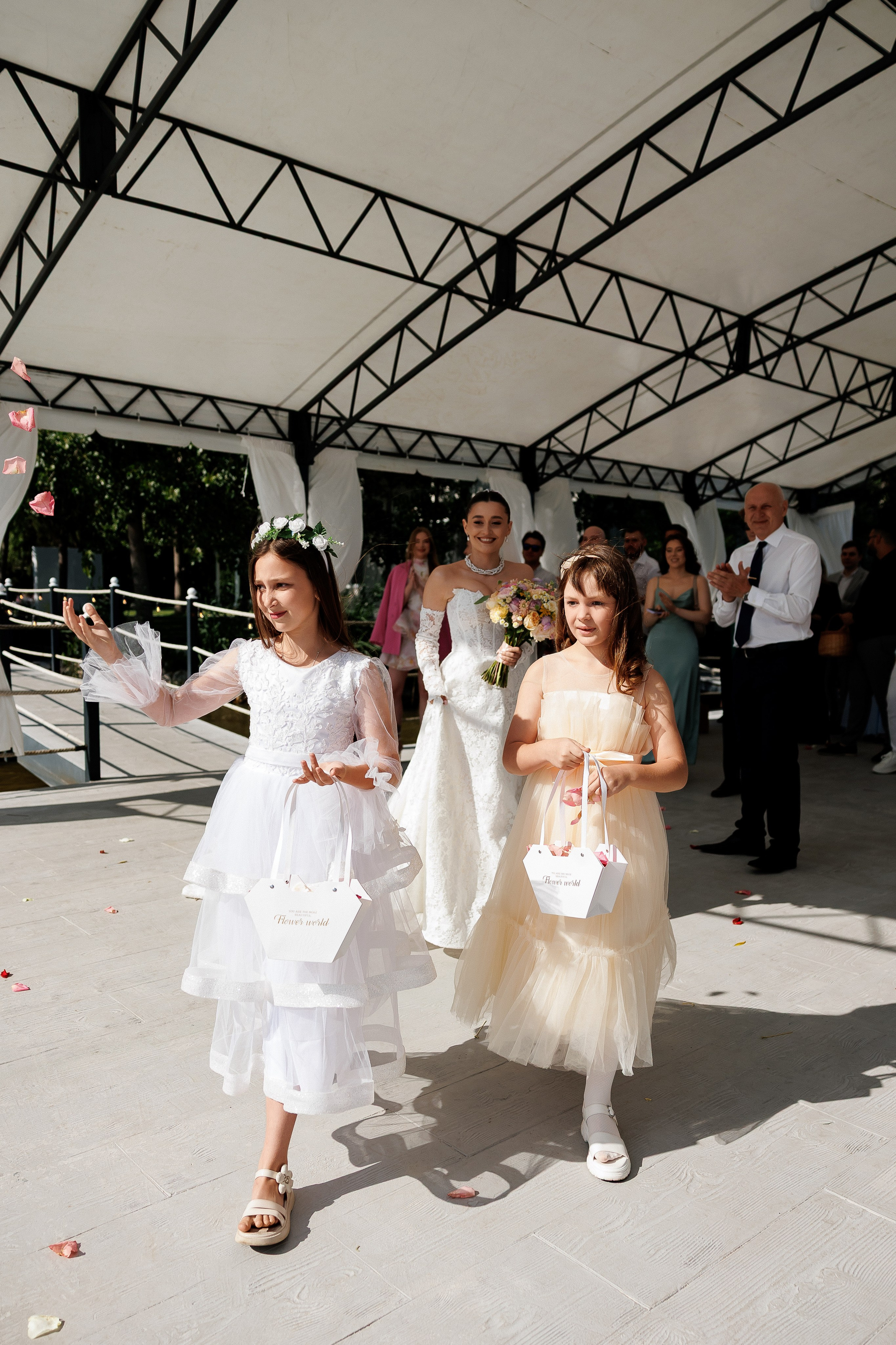 Florin & Corina — Complexul Turistic Costesti — Wedding Day. Servicii Foto și Video 067188353