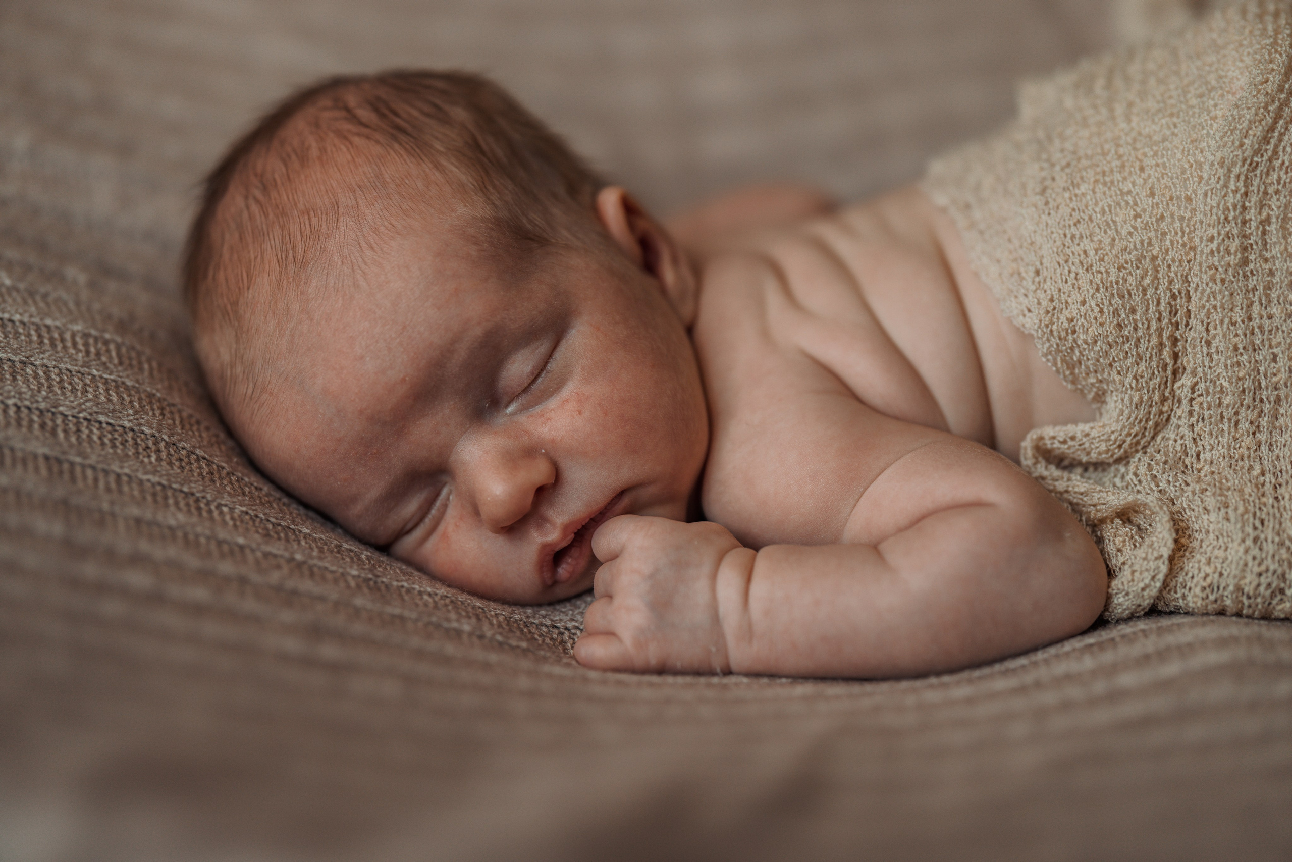 NEWBORN. Louisa Lewis |Shenzhen-based Photographer & Videographer