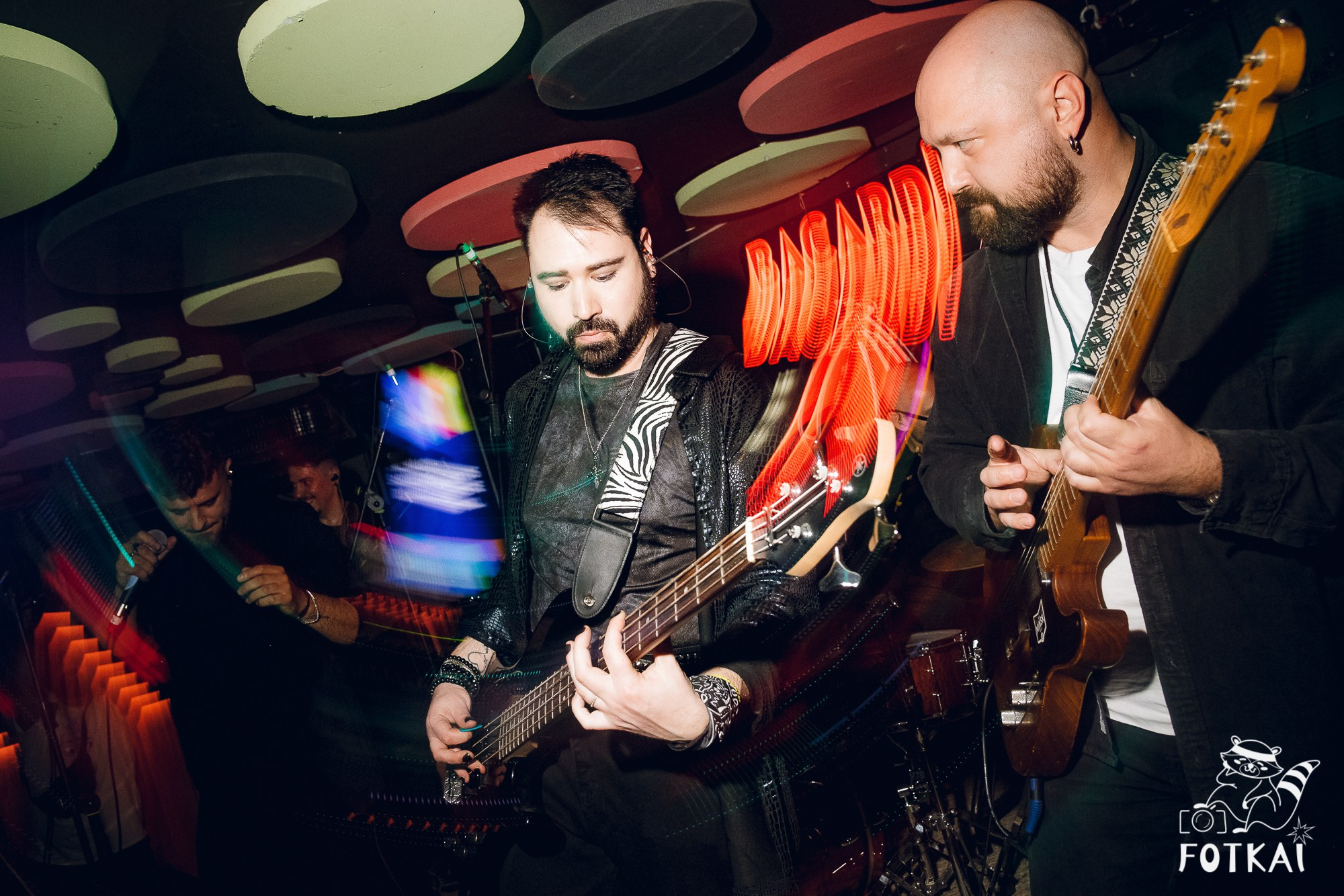 Концерт Delyrio в Confetti Playa Alicante — живое выступление группы, февраль 2026 | FOTKAI