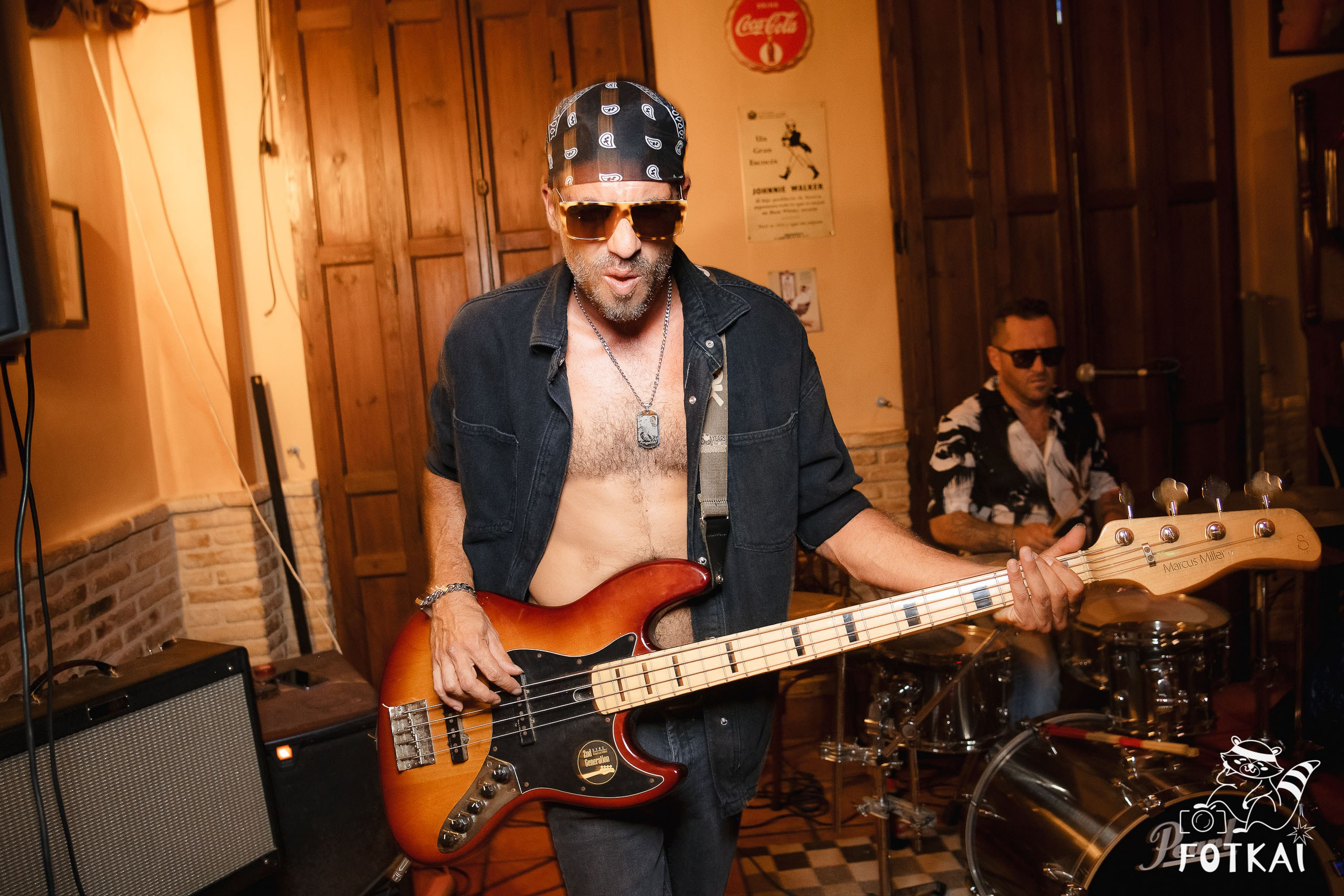 Stones of the Coast en Café Aljibe Rojales: Reportaje fotográfico 30.08.25 | FOTKAI