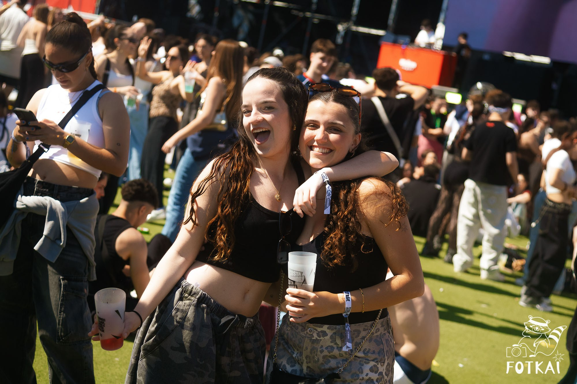 Fotos Costa Sonora 2026 Alicante Día 2 — busca tu foto y encuentra amigos del festival | FOTKAI