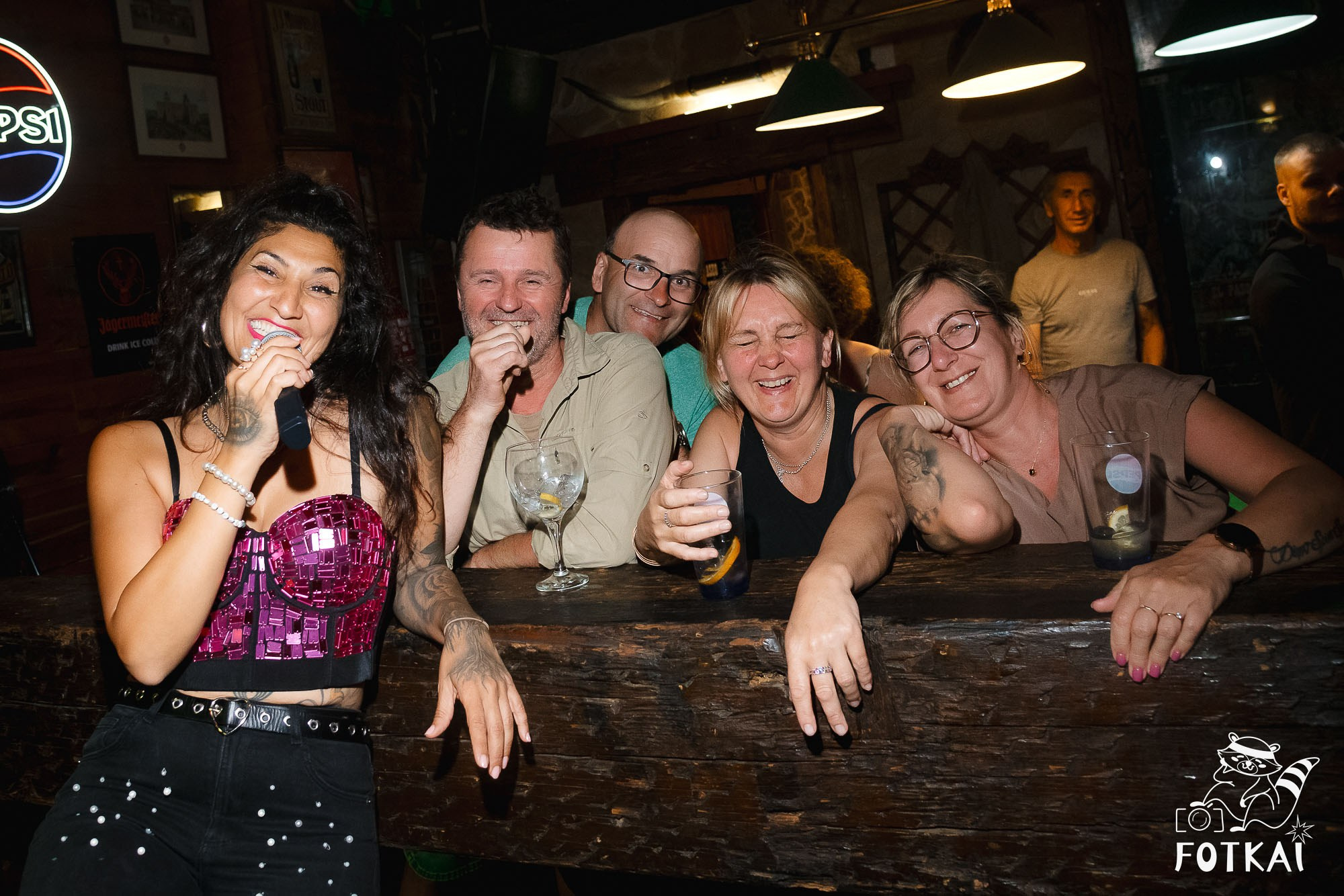 Tributo a Amy Winehouse en El Paso Bar (2 de mayo de 2026) – Fotos, concierto en vivo y ambiente único | FOTKAI