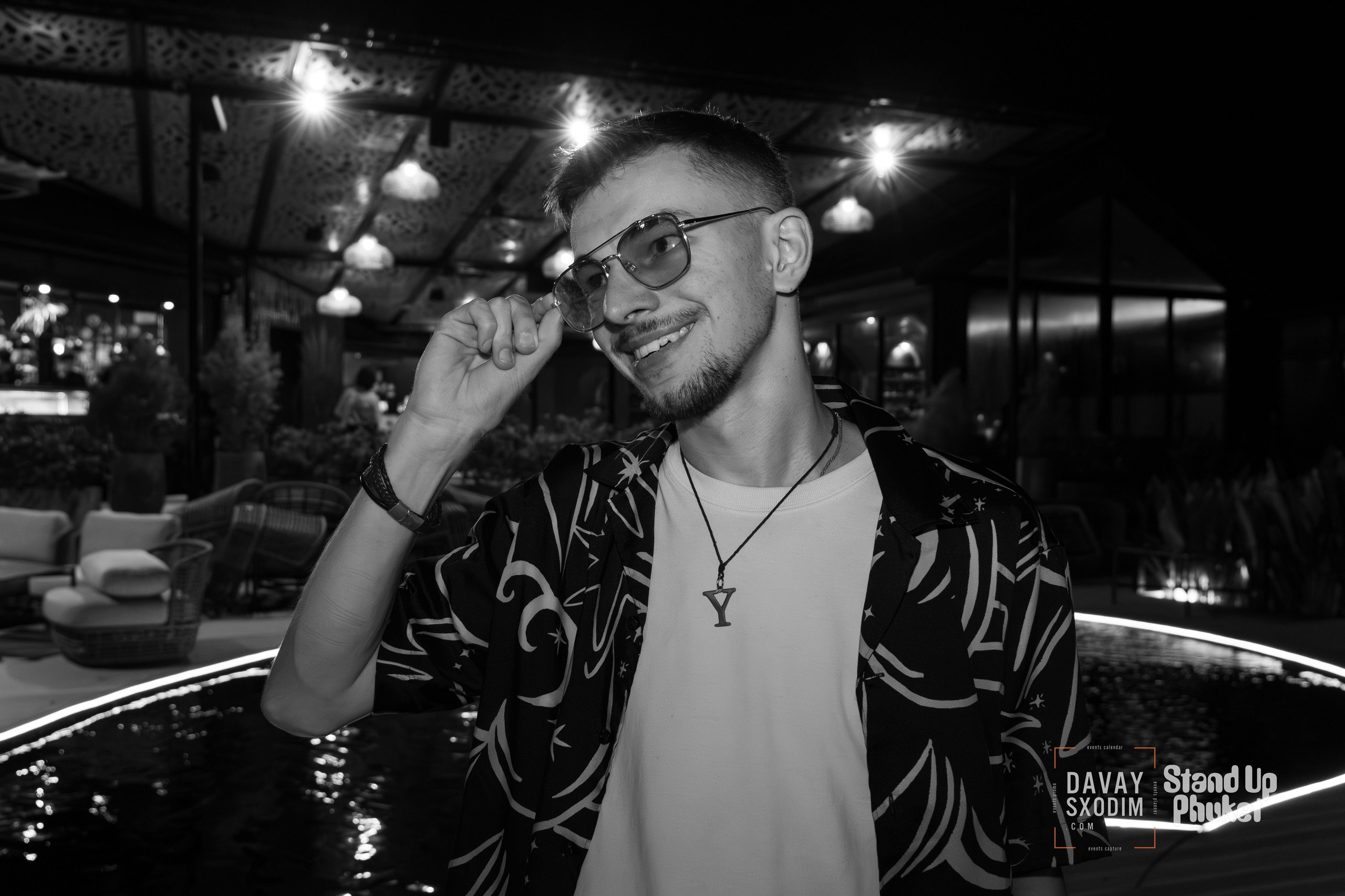 Standup Влада Лапина | Фоторепортаж | Афиша | DAVAYSXODIM.com PHUKET. АФИША|ФОТОРЕПОРТАЖИ|ИВЕНТЫ|ПХУКЕТ