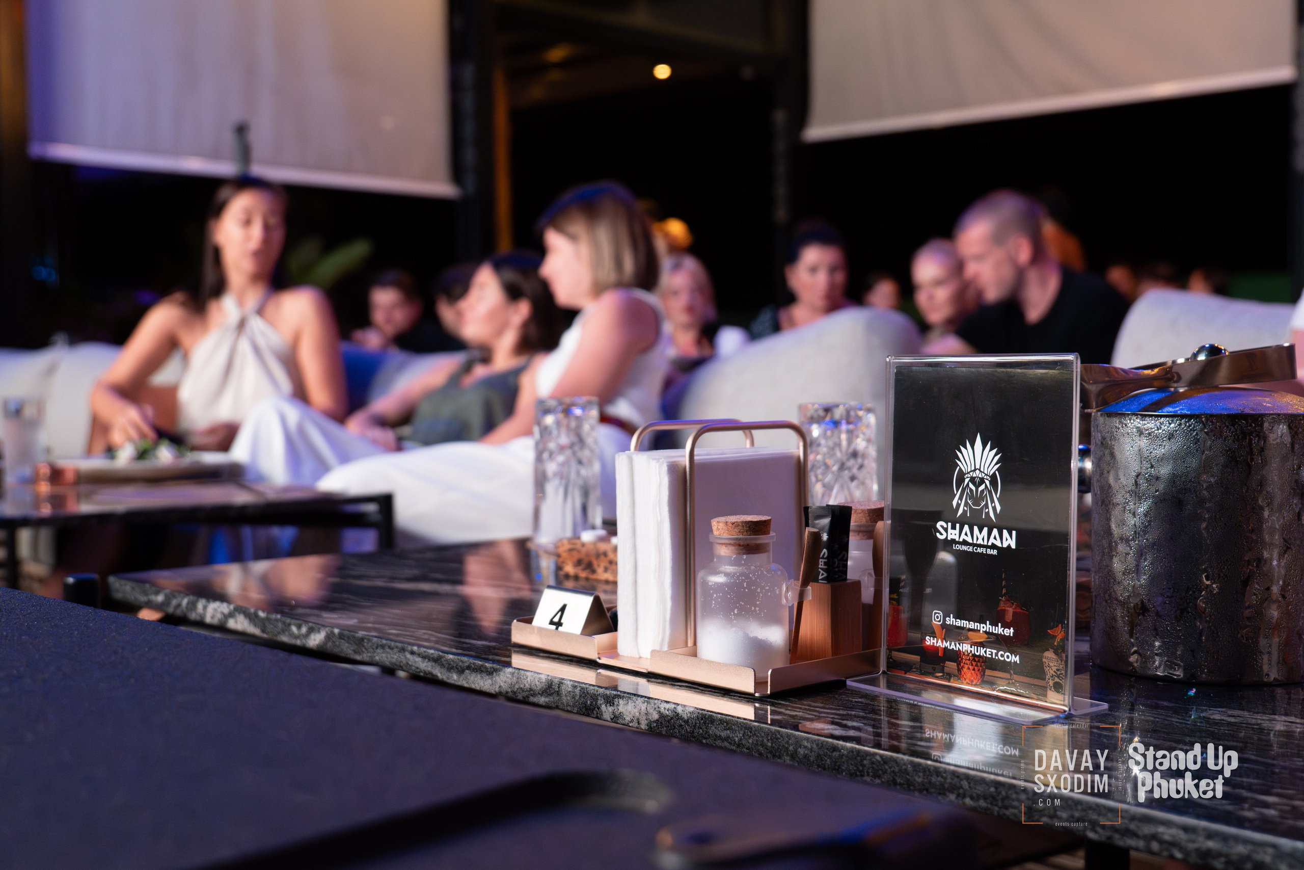 Standup Влада Лапина | Фоторепортаж | Афиша | DAVAYSXODIM.com PHUKET. АФИША|ФОТОРЕПОРТАЖИ|ИВЕНТЫ|ПХУКЕТ