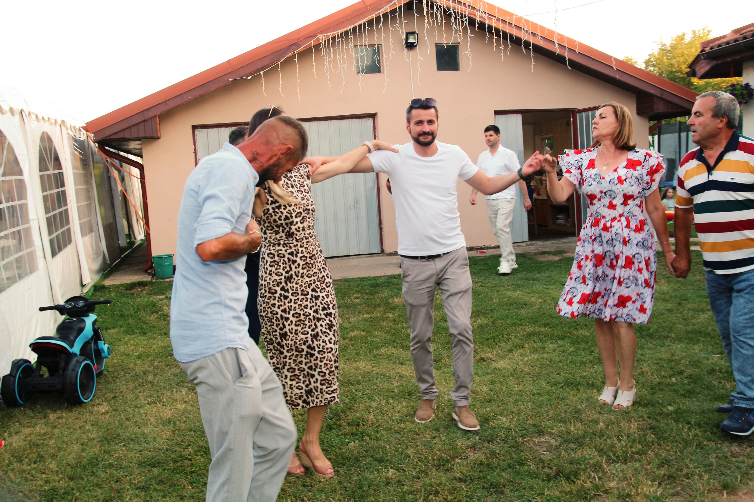 BYZO MEDIA. PETRU BYZO - family and children photographer in ROMANIA