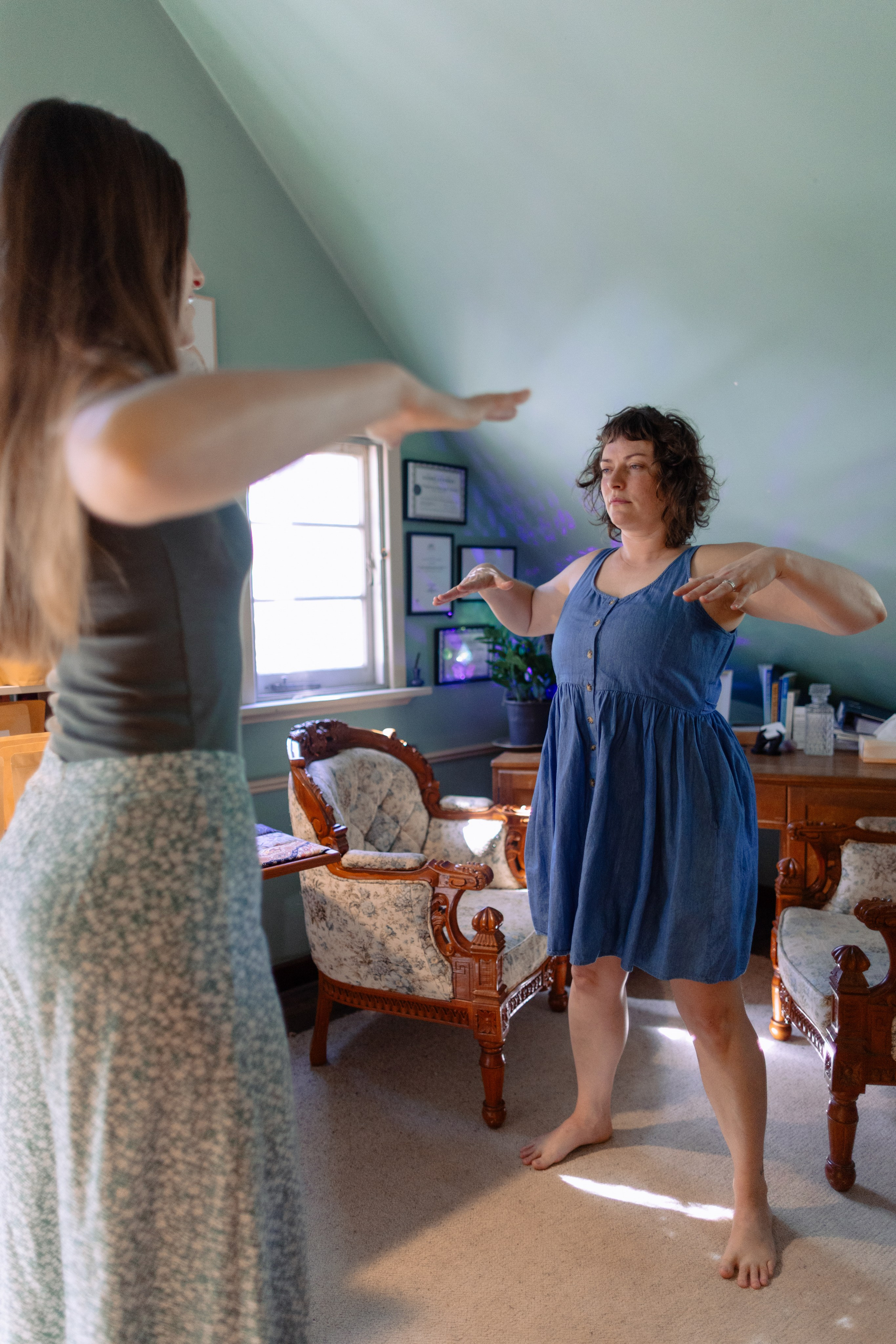 Laula Perey, Somatic Therapist