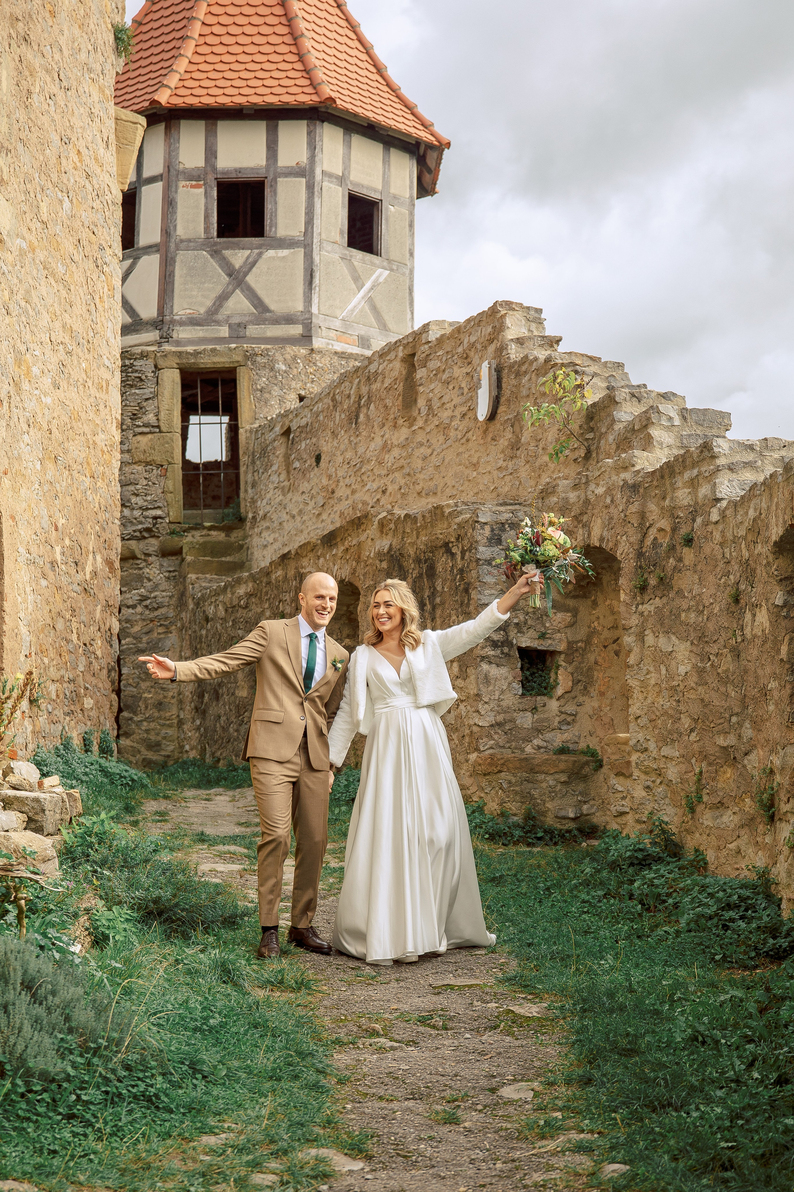 Hochzeit in Burg Hornberg. Fotograf für Hochzeits- und Familienfotos in Buchen (Odenwald) Mosbach