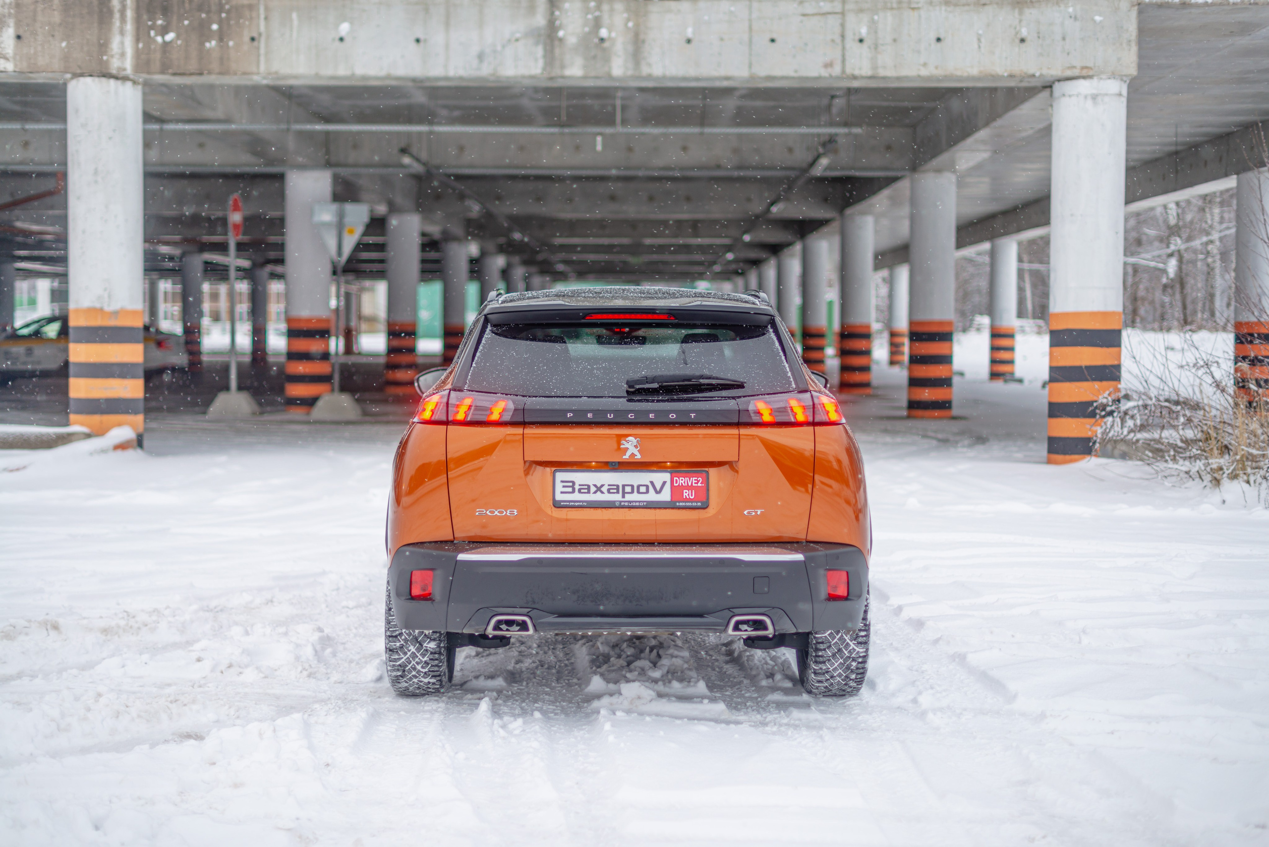 Фотосъемка автомобиля Peugeot 2008 GT. ФОТОГРАФ МЕКСИКА КИНТАНА-РОО