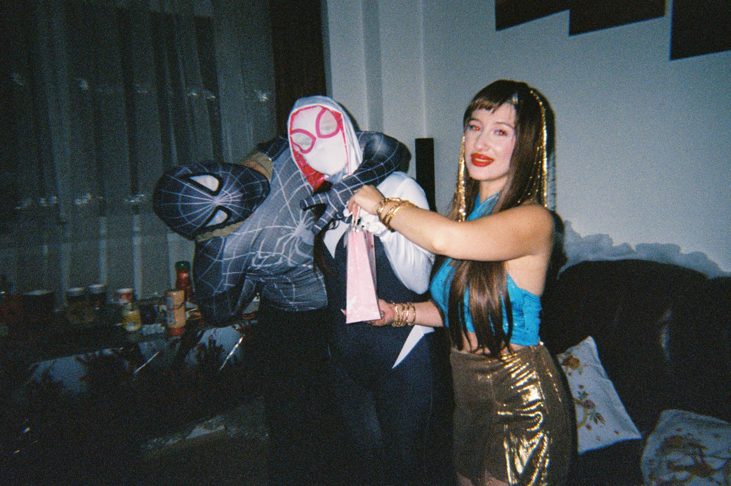 De la party-uri și festivaluri