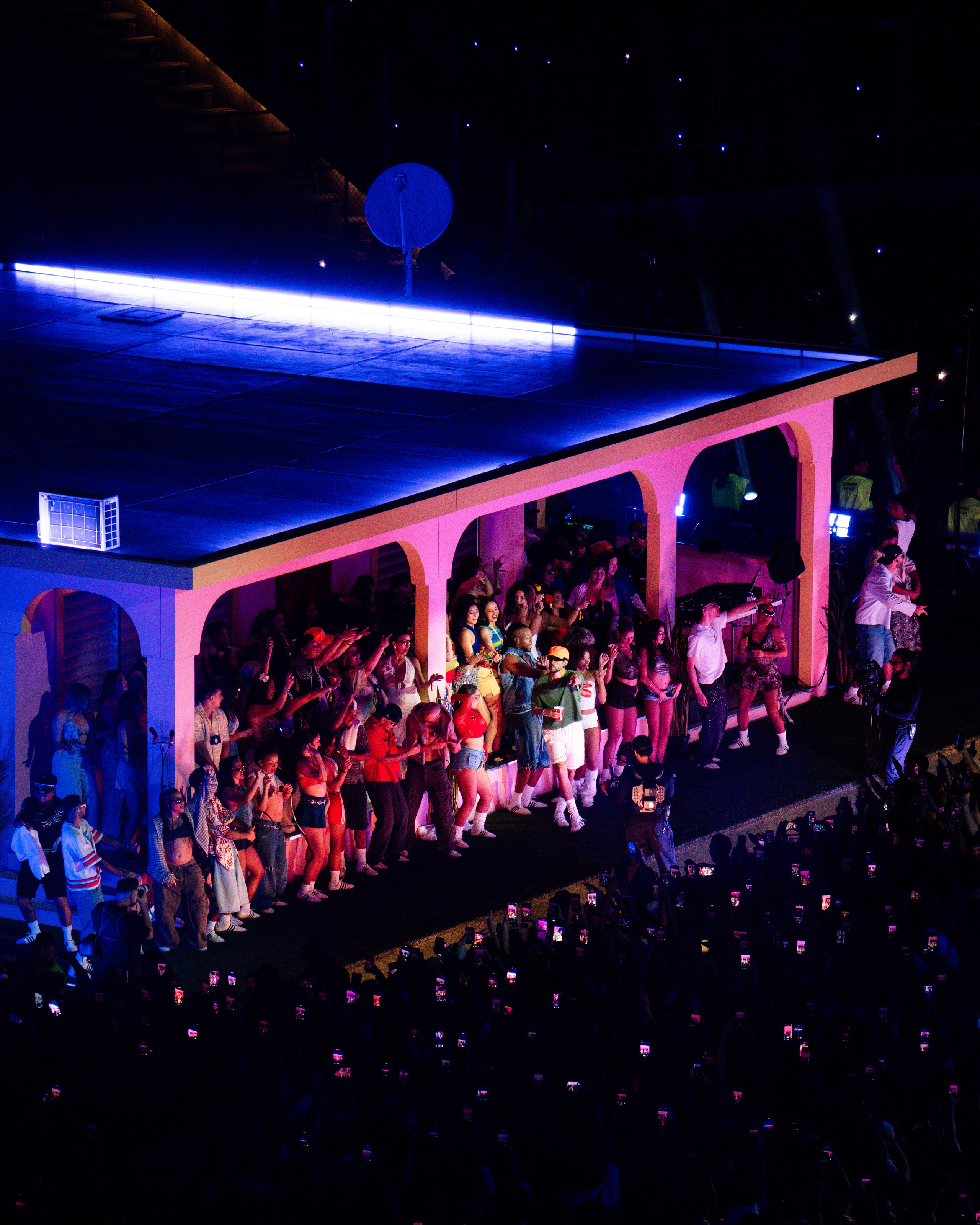 BADBUNNY DtMf. DEYA BELTRAN Maquilladora, fotógrafa y vídeos