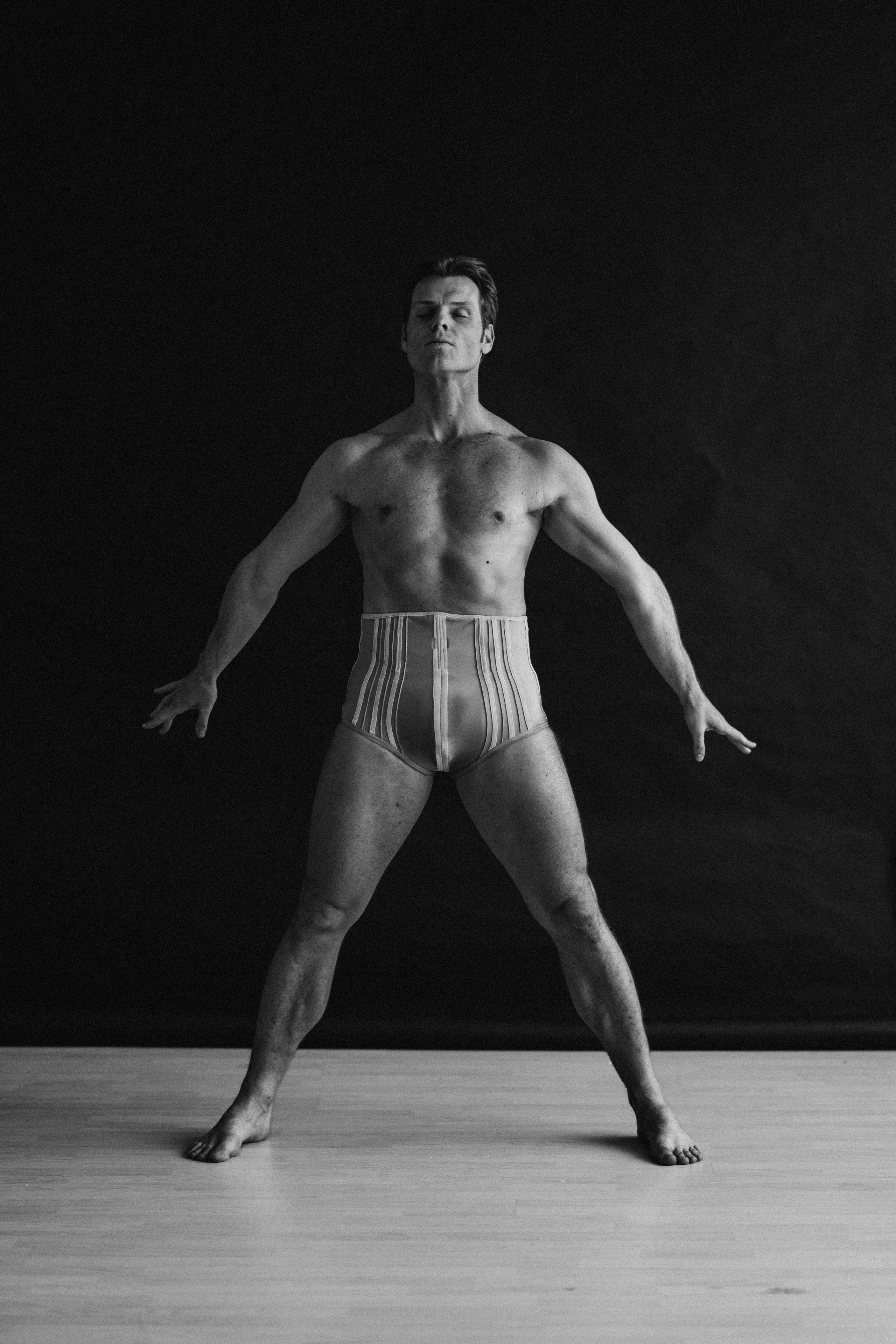 DANCERS. Victoria Olonen – Cinematic Portrait Artist | Helsinki & Europe