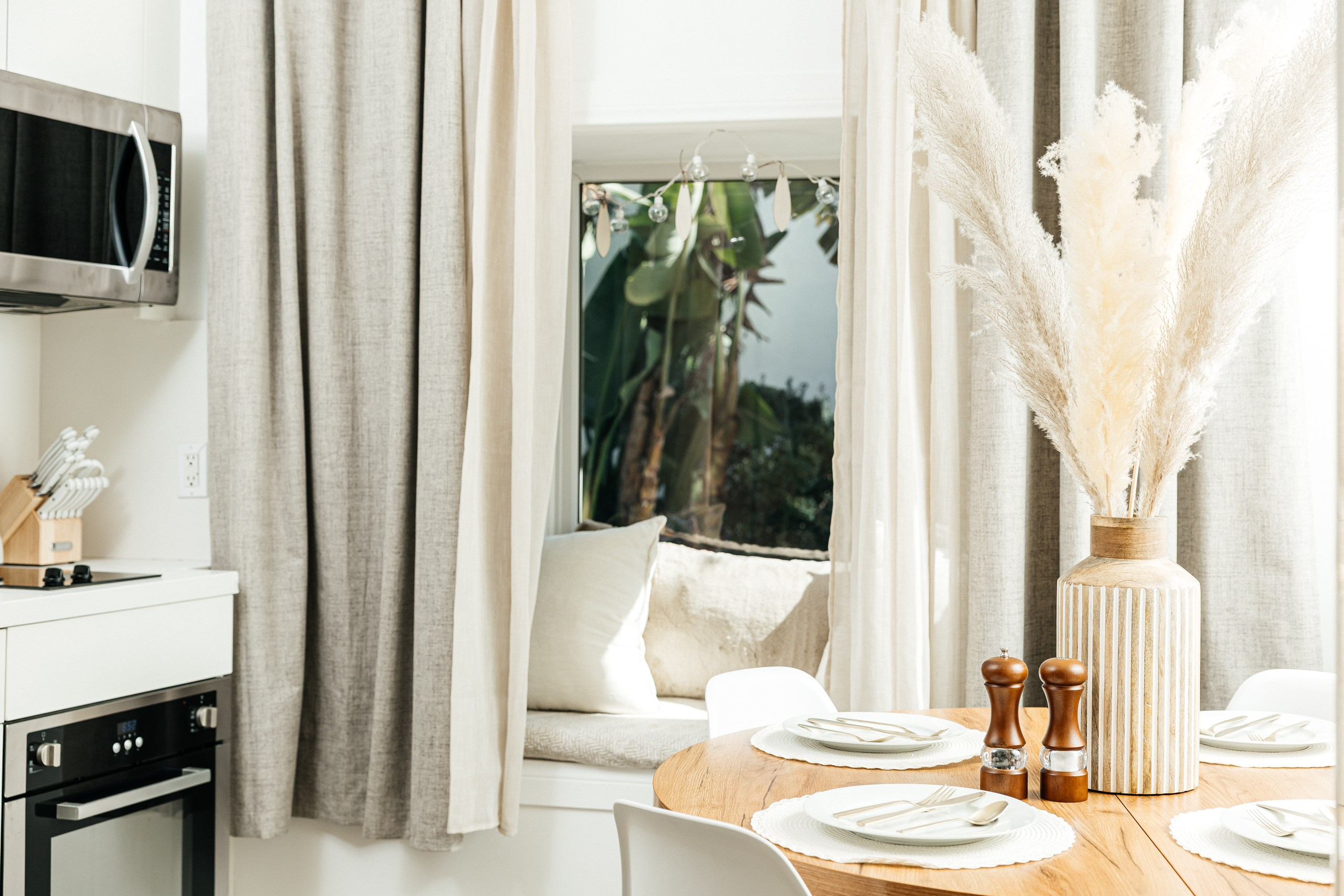 Session Apartments. Photographer Andrei White