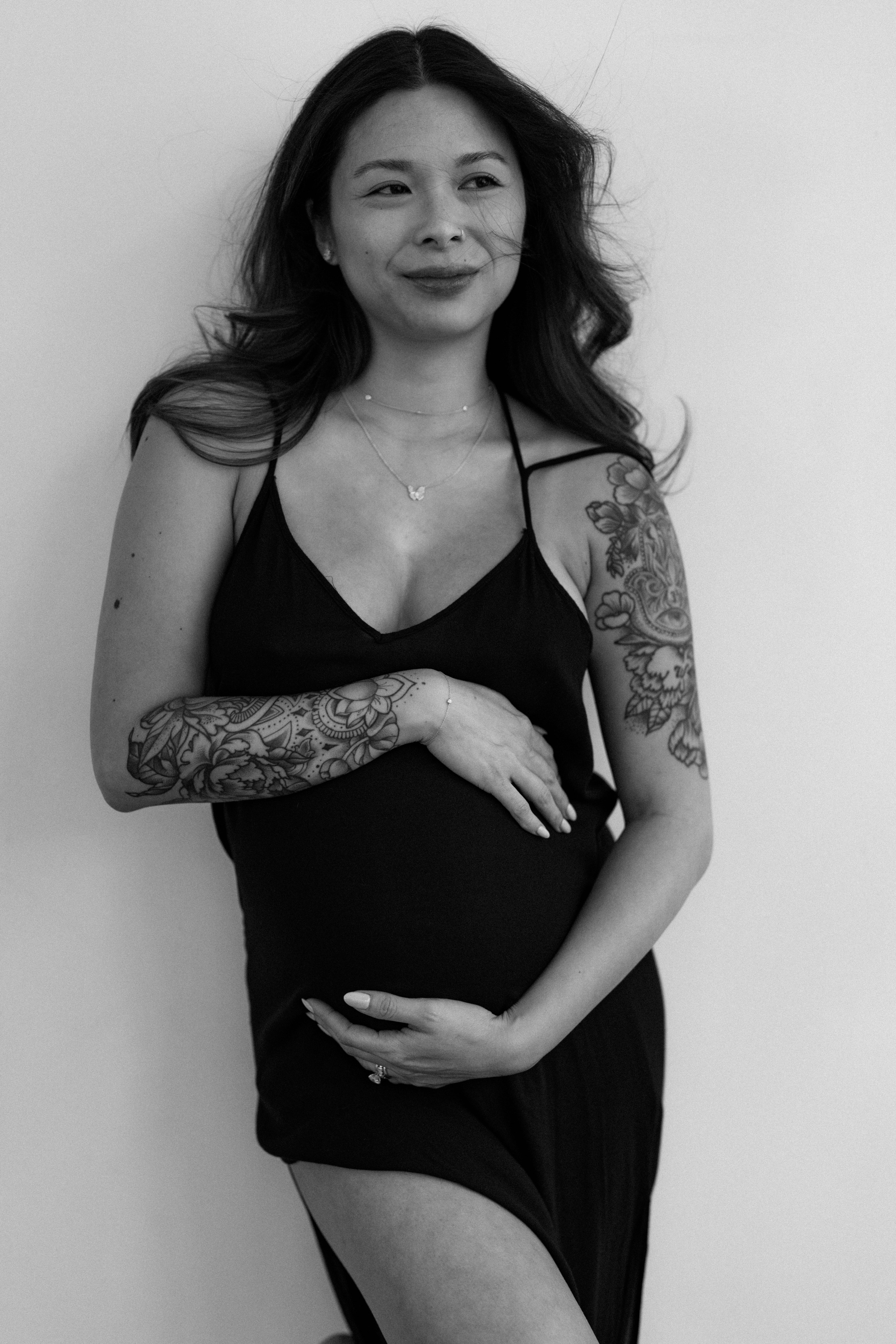 Krystal. Modern maternity photographer in Long Island New York