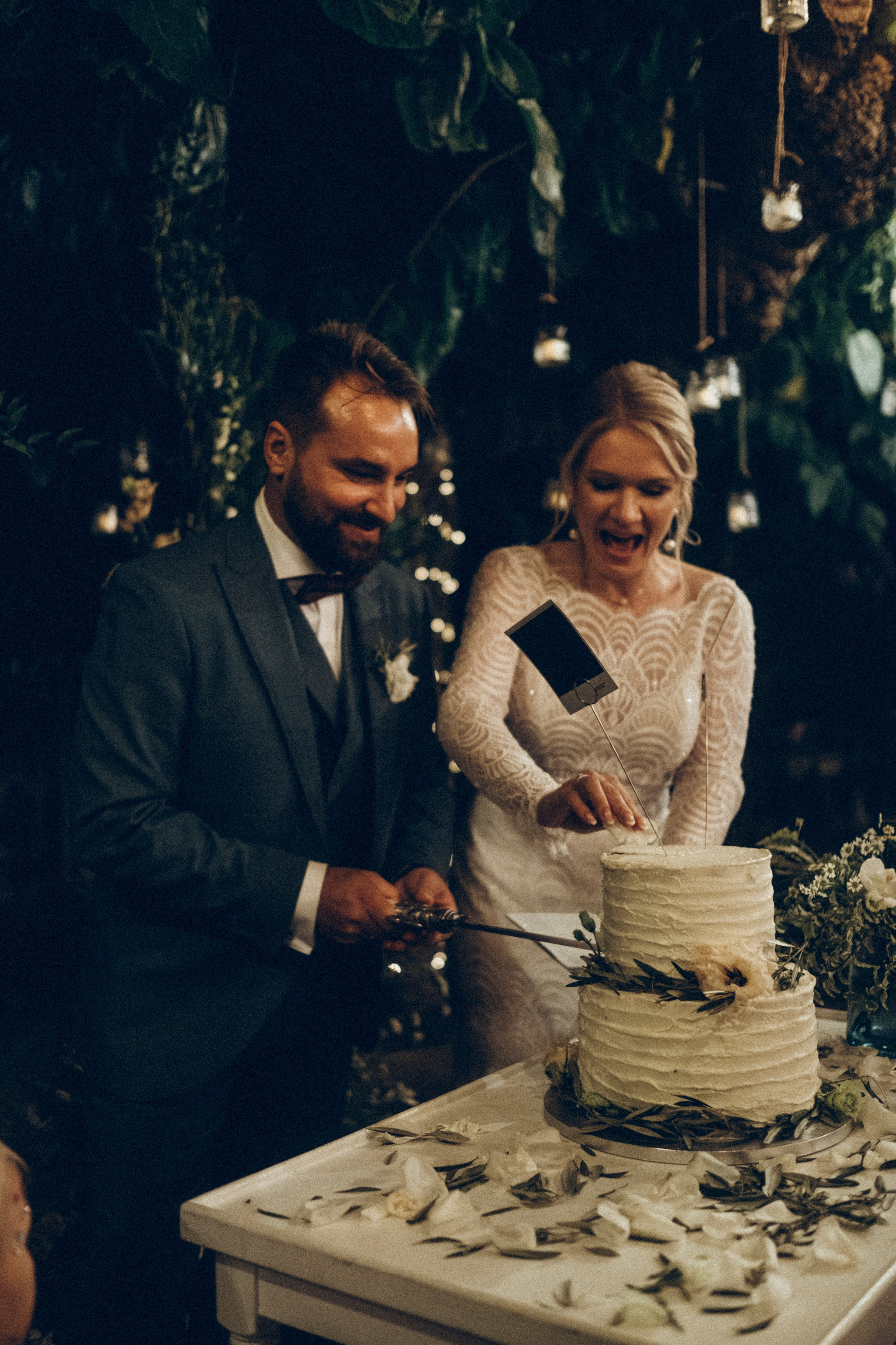 Nadezhda & Dmitry. Masia Mas Coll. Paola wedding photographer / videographer in Barcelona