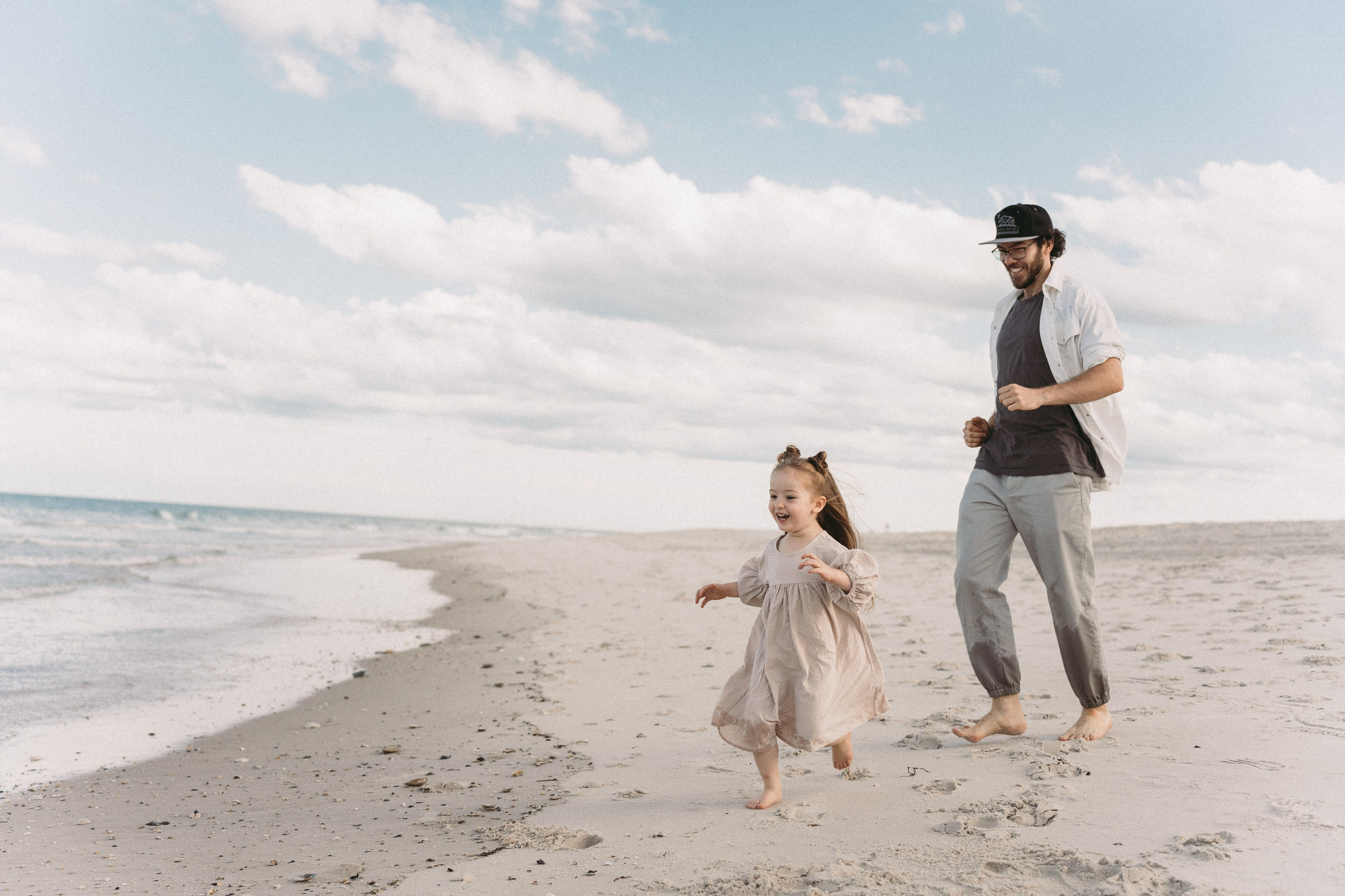 Beach Toddler Photography – Playful & Candid Memories. Alisa Tant — Family and newborn photographer Bucks County, Montgomery county, Philadelphia, NJ