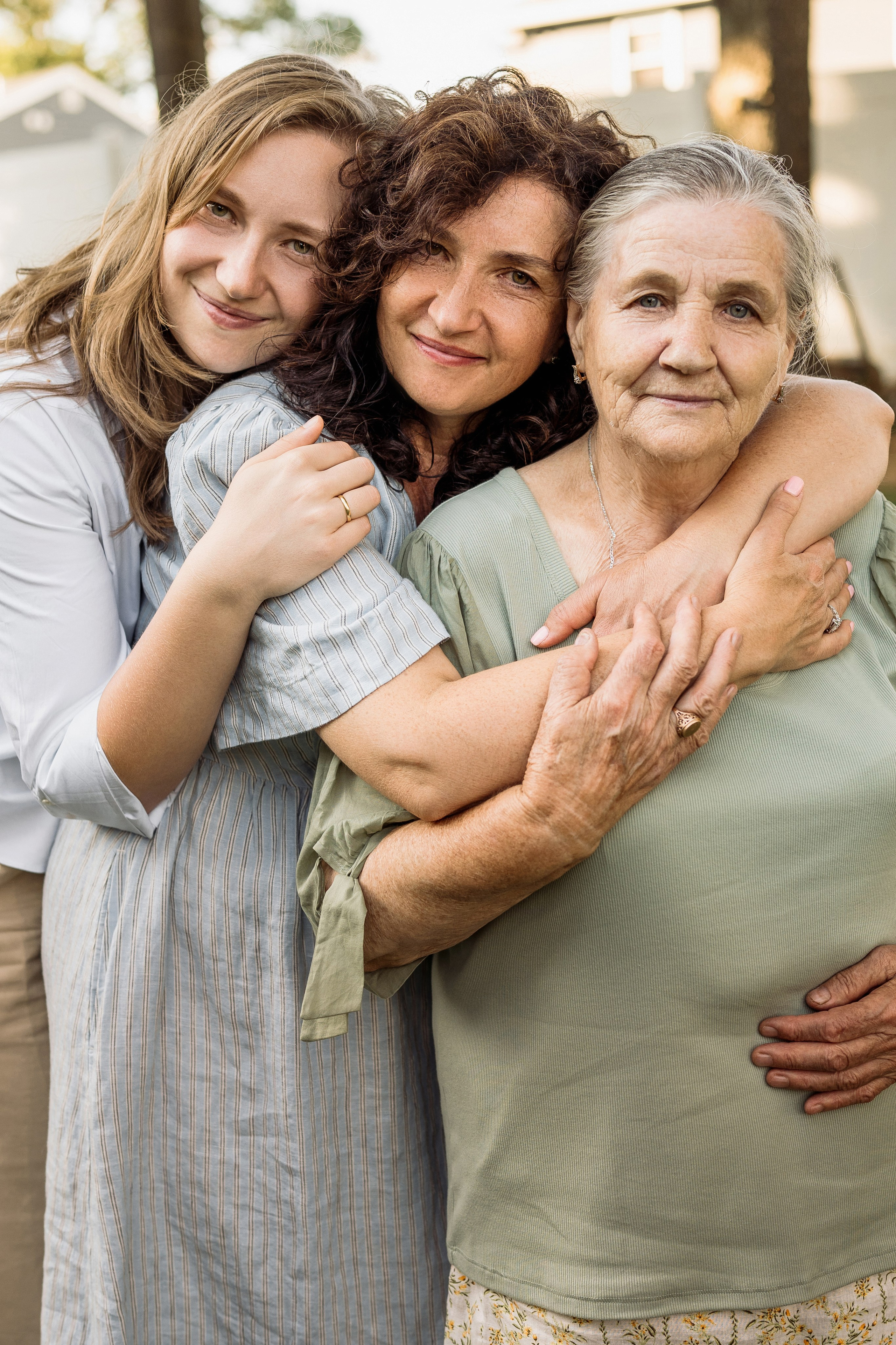 Large Family Photoshoot at Home – Generational Memories. Alisa Tant — Family and newborn photographer Bucks County, Montgomery county, Philadelphia, NJ