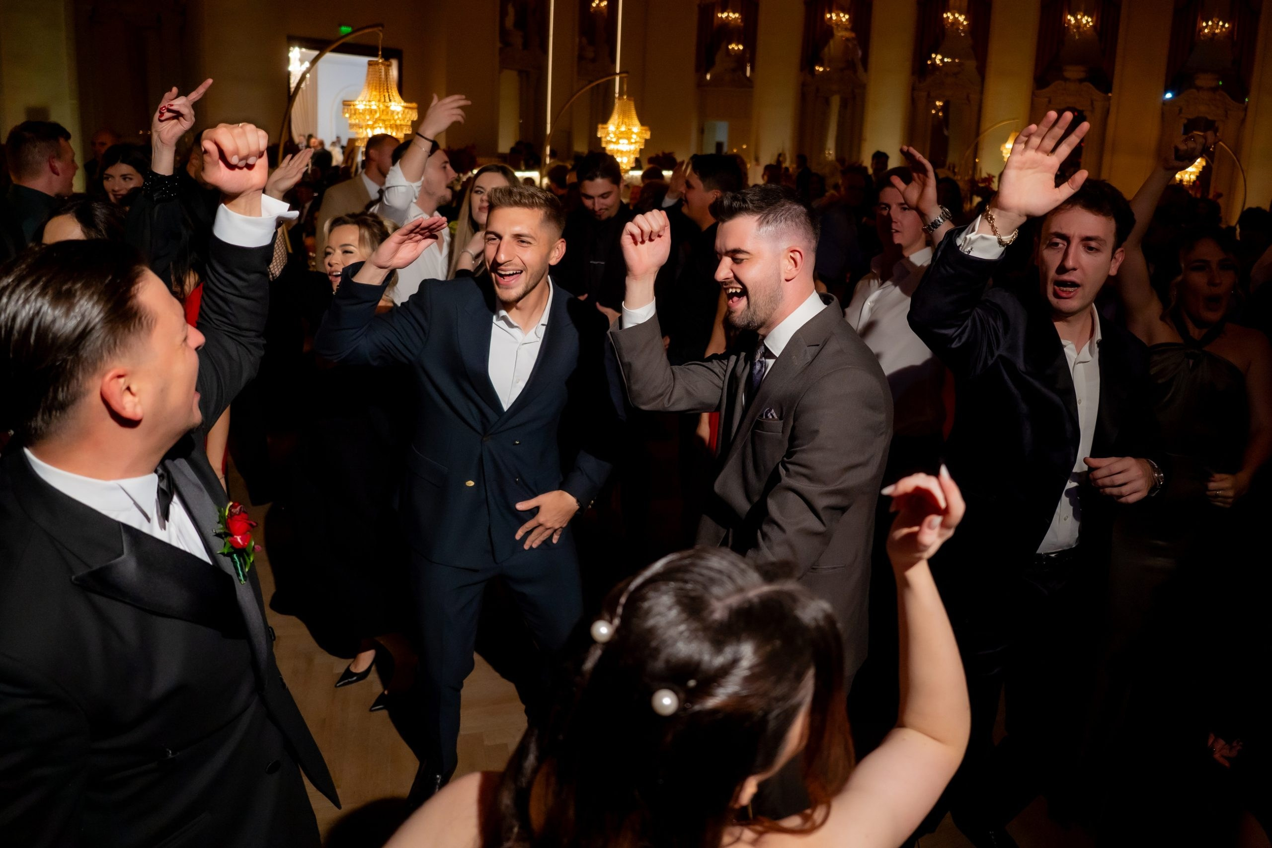 Razvan & Denisa — Ziua nuntii. Mark Fazakas — Wedding Photographer