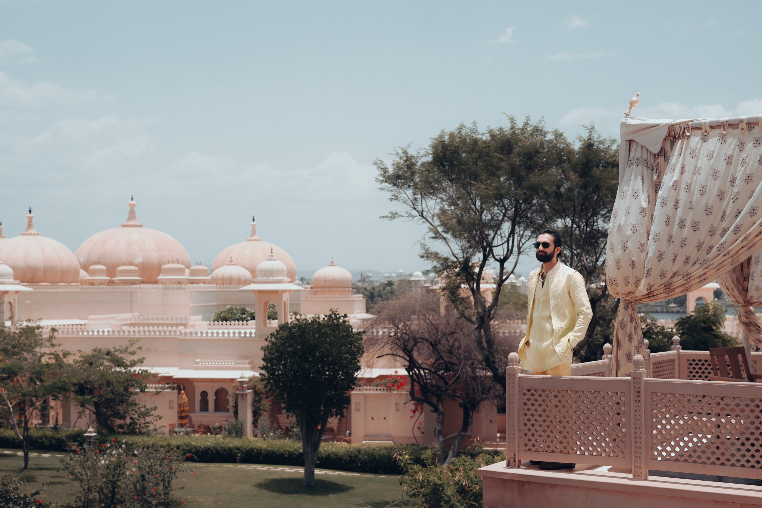 HALDI & MEHANDI. Wedding photographer Stalen Robert