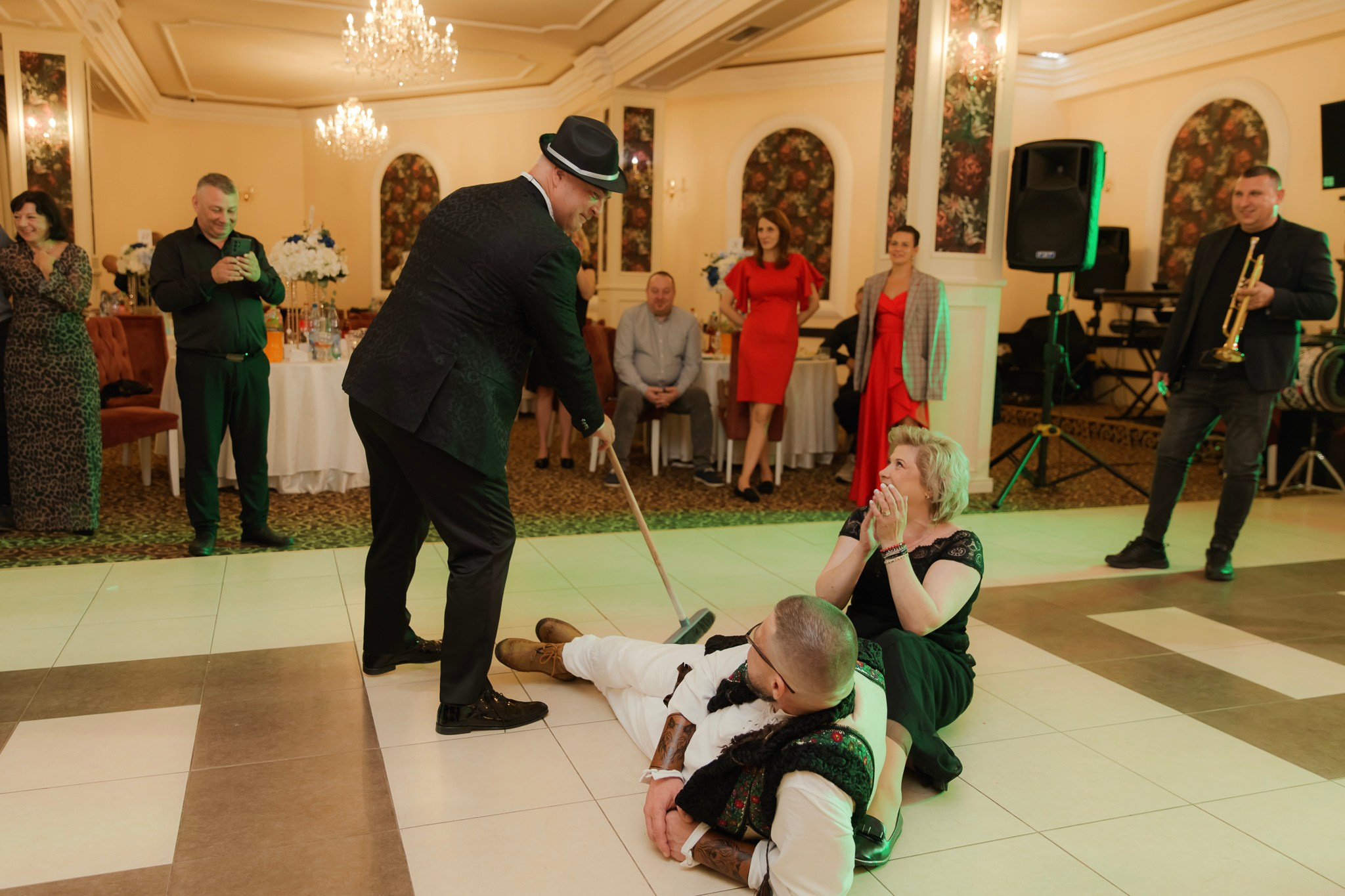 Mihai & Oana. Servicii foto-video profesionale, pentru momente de neuitat