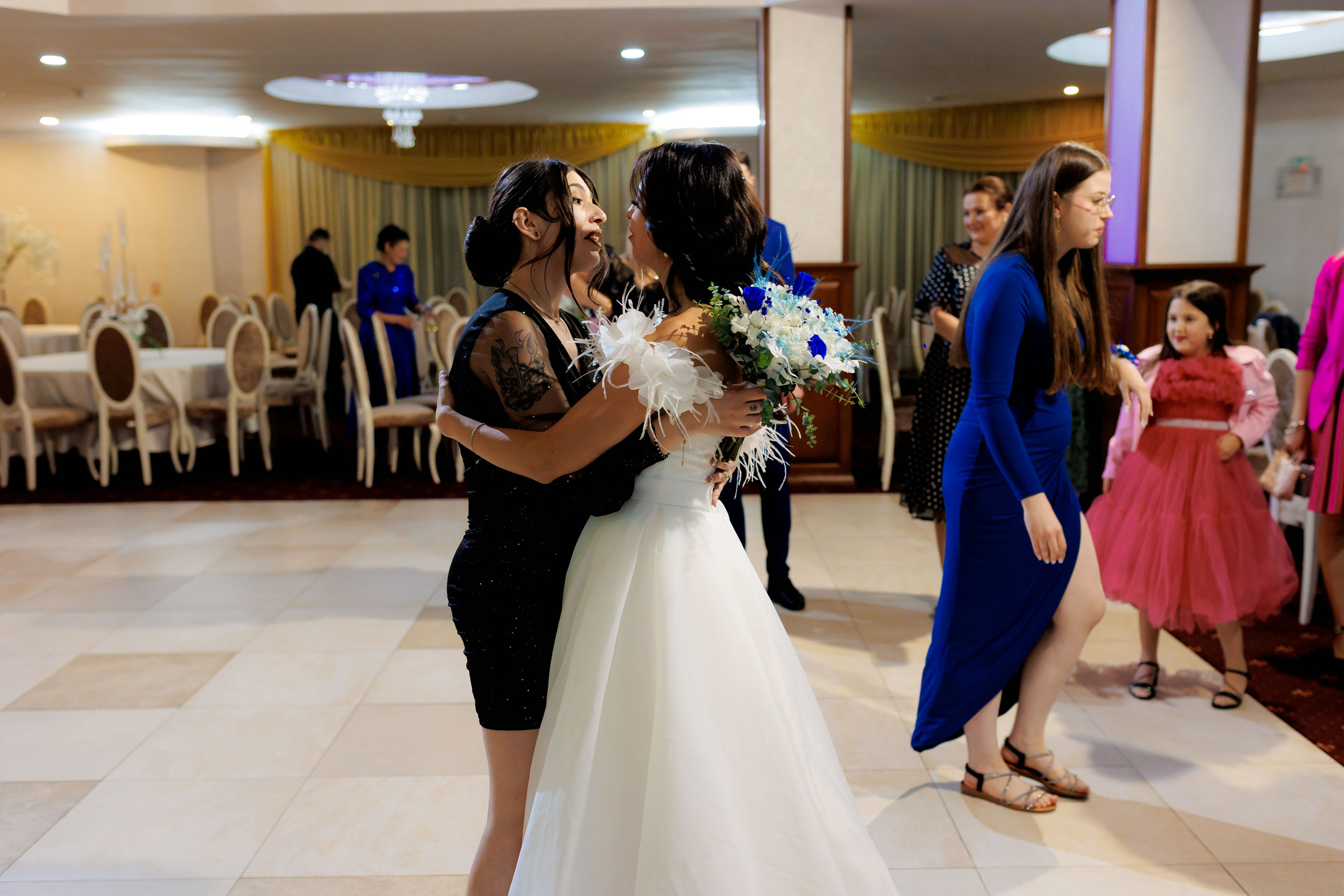 Loredana & Emilian – Ziua Nunții | Videografie - fotografie Botez Suceava, Iași, Botoșani. Servicii foto-video profesionale, pentru momente de neuitat