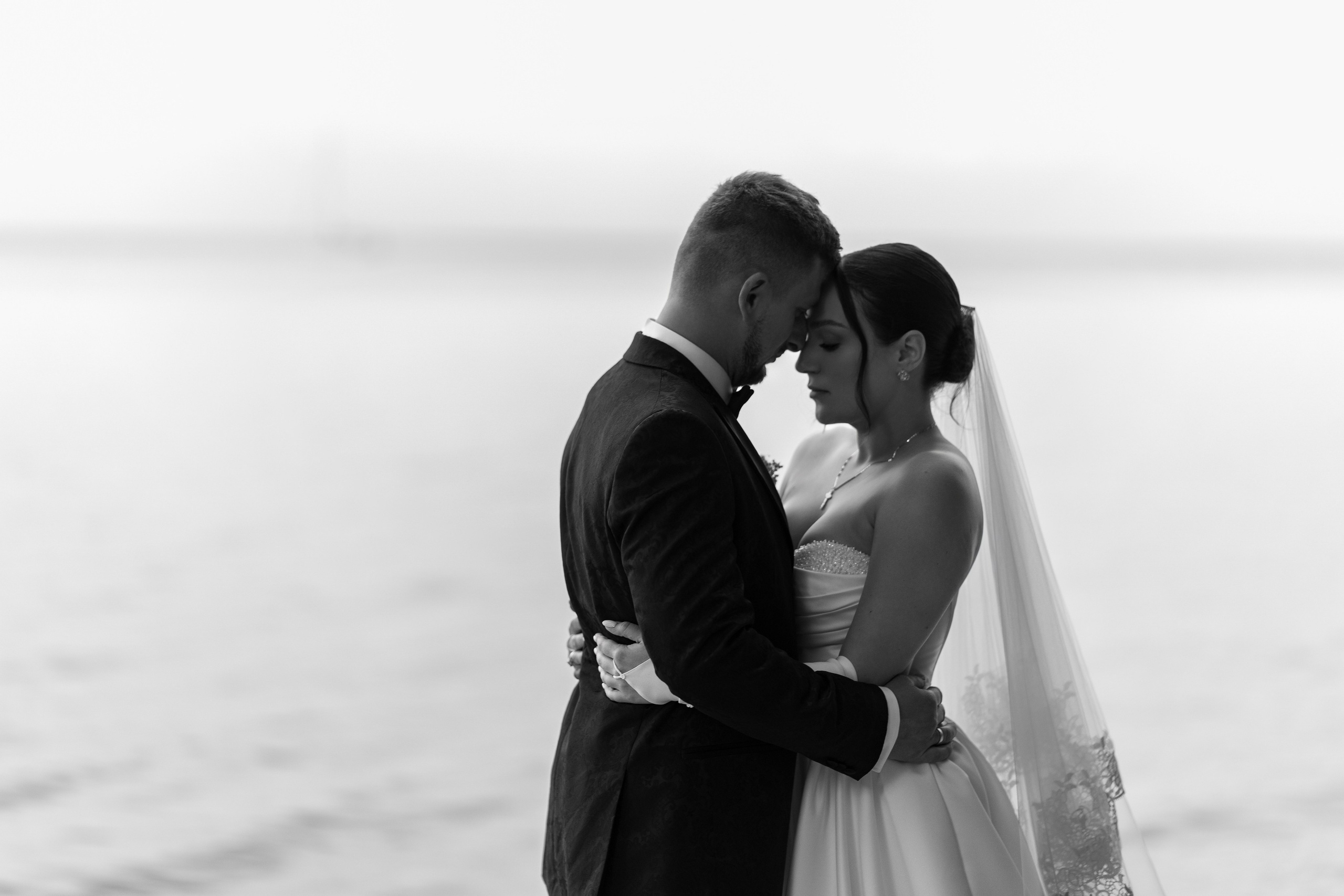 E&N: Zamek w Rzucewie. SL Wedding Photo — Editorial, Elegant & Timeless Wedding Photography in Poland and Across Europe