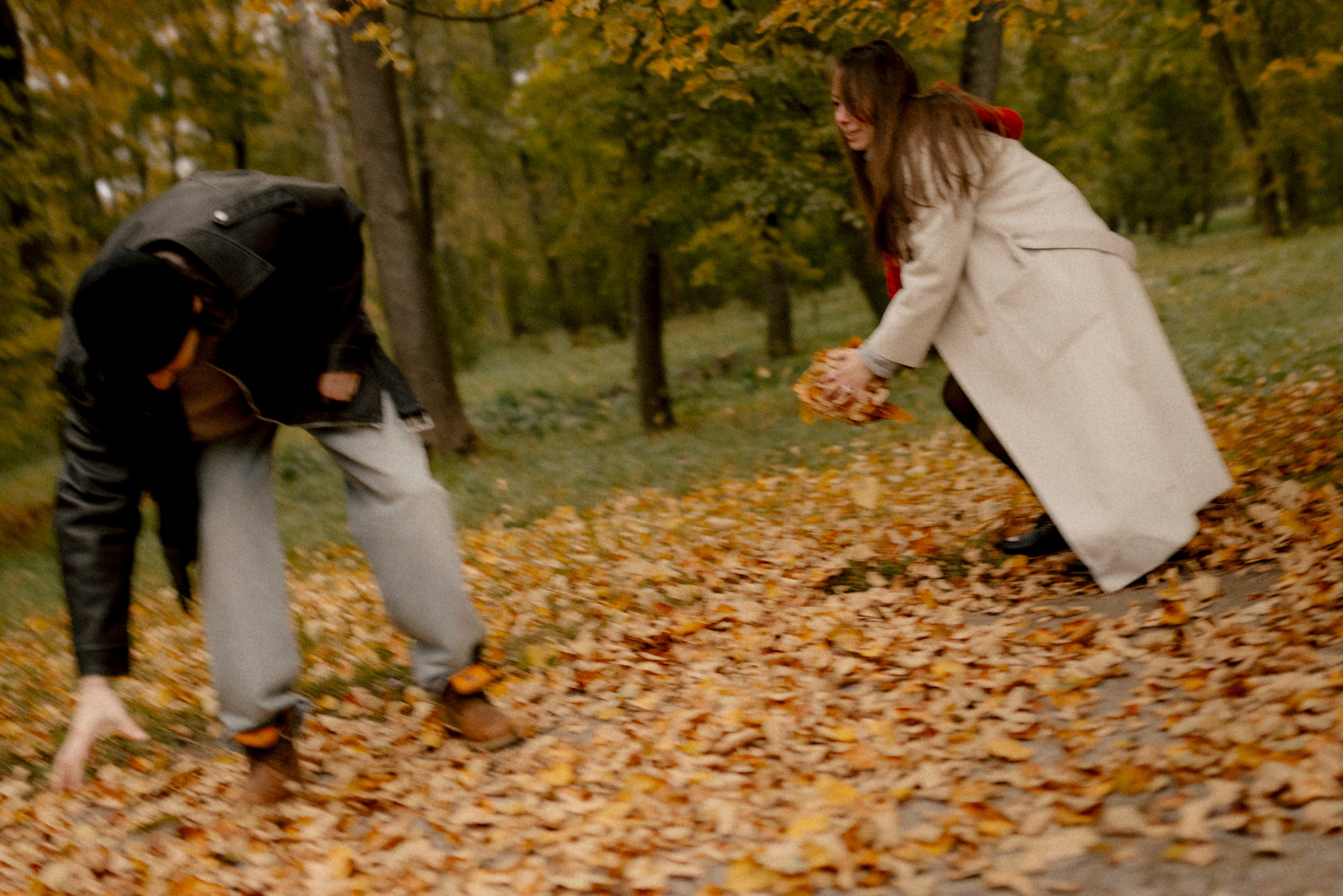 Julia + Vitaly. Polina Sobol — family & documentary photographer in Bern. Outdoor & urban photo sessions for families, kids and couples